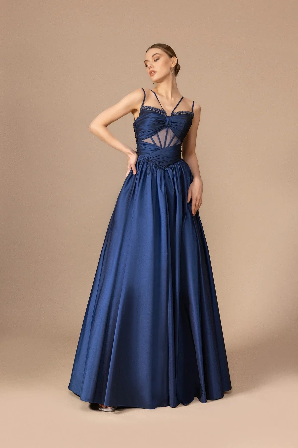 7001-Transparan Detaylı Uzun Elbise