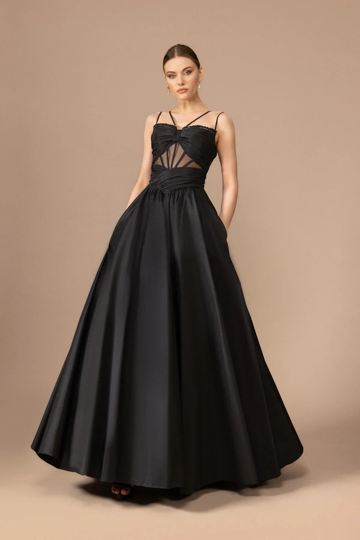 7001-Transparan Detaylı Uzun Elbise