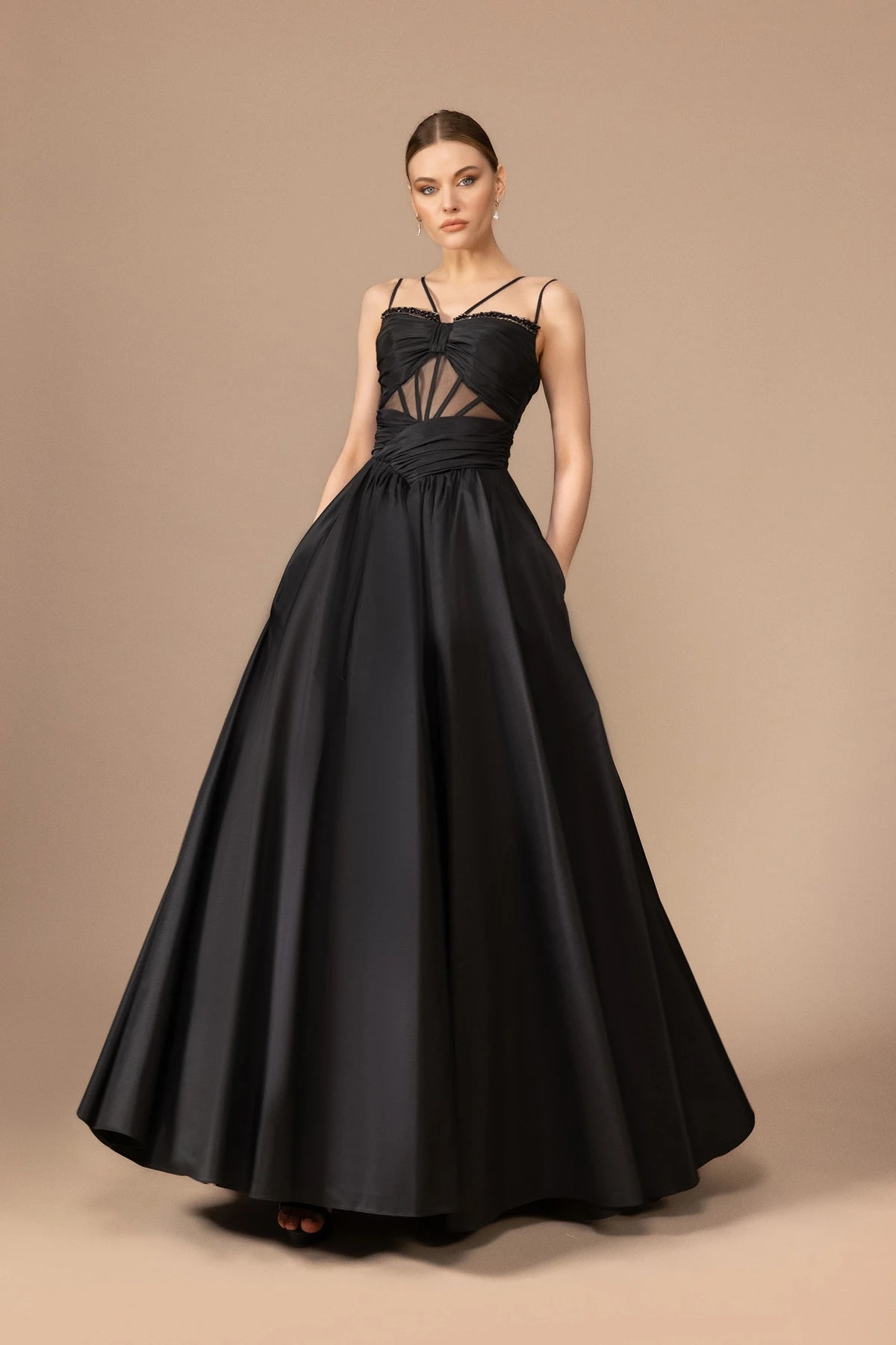 7001-Transparan Detaylı Uzun Elbise