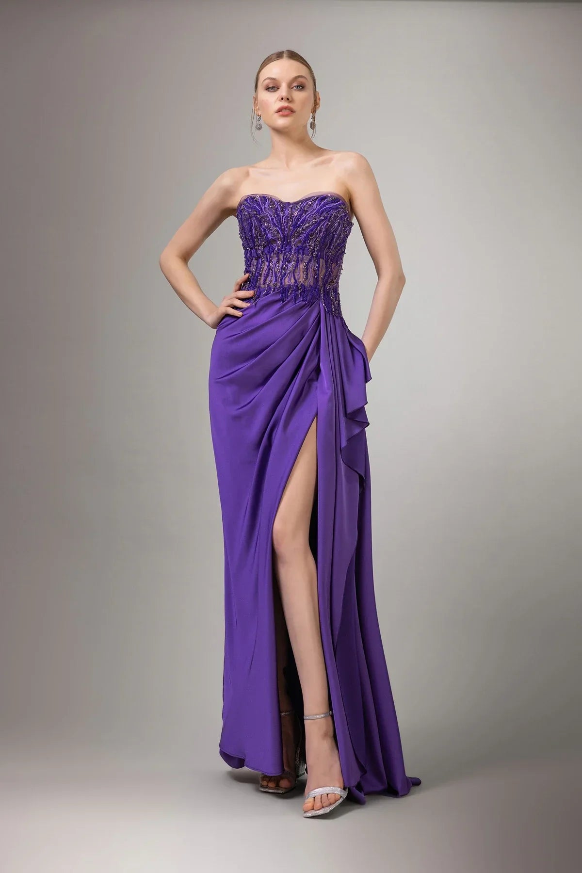 Straplez Yaka Derin Yırtmaç Uzun Elbise 7003