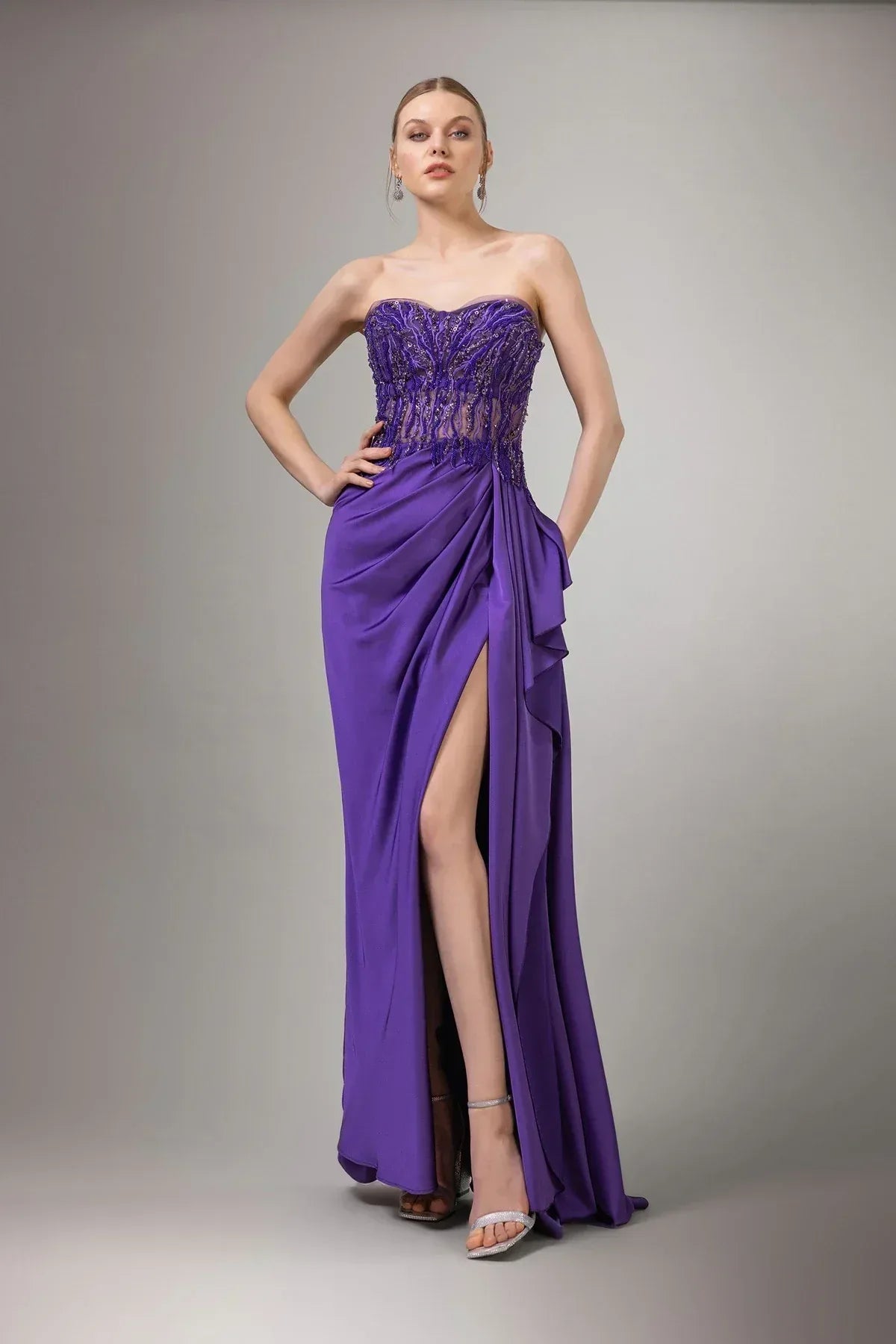 Straplez Yaka Derin Yırtmaç Uzun Elbise 7003 - Kenzel