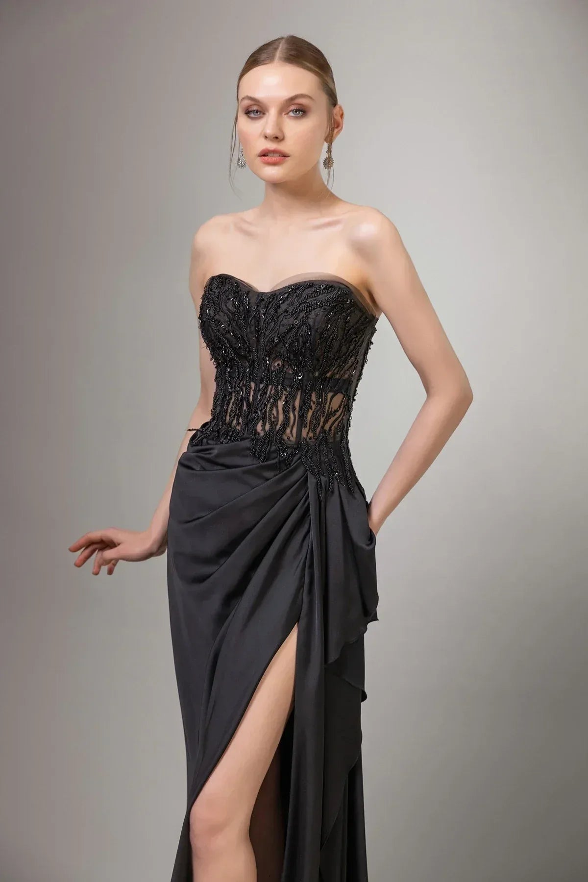 Straplez Yaka Derin Yırtmaç Uzun Elbise 7003 - Kenzel