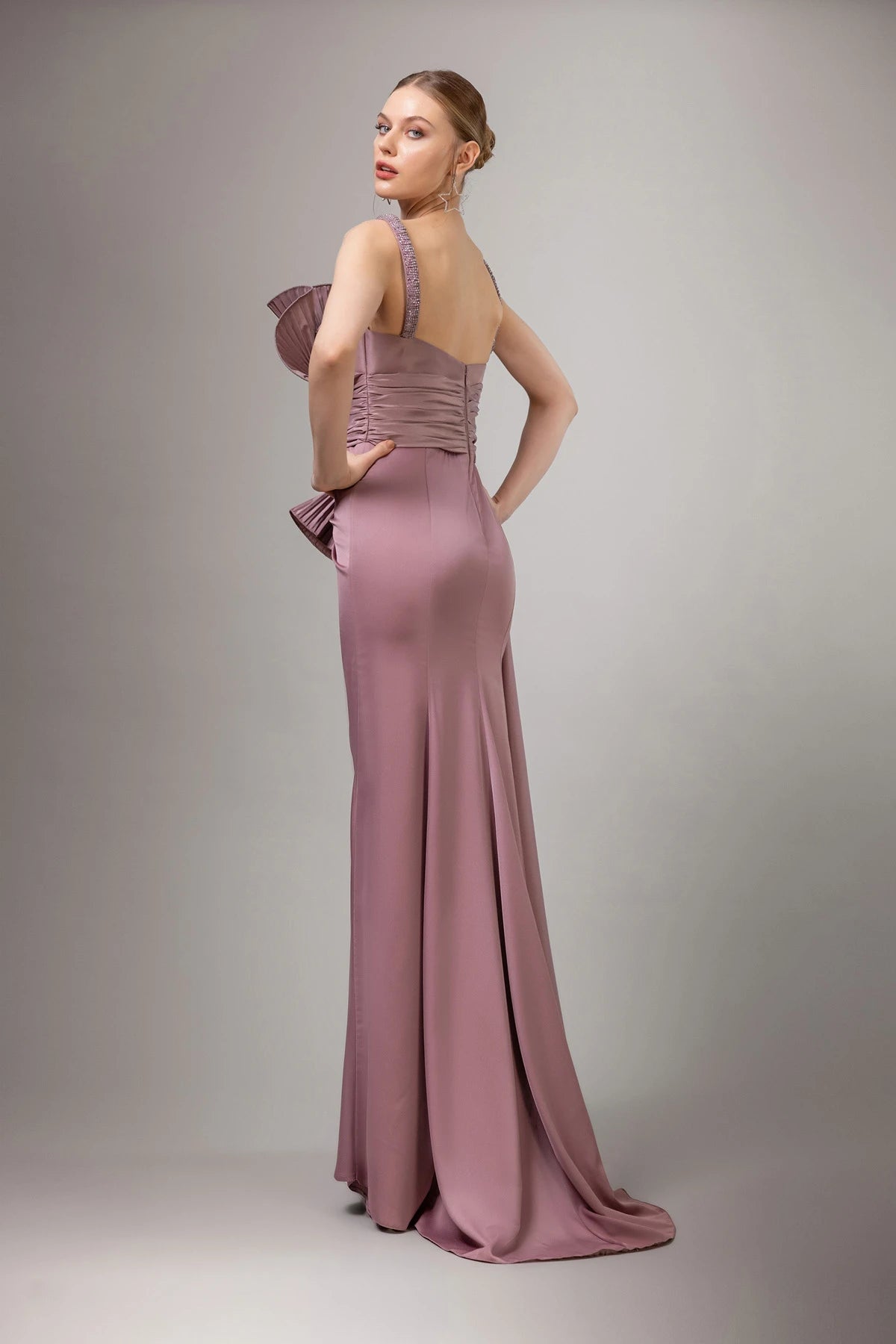 7008 - Yırtmaçlı Askılı Uzun Elbise