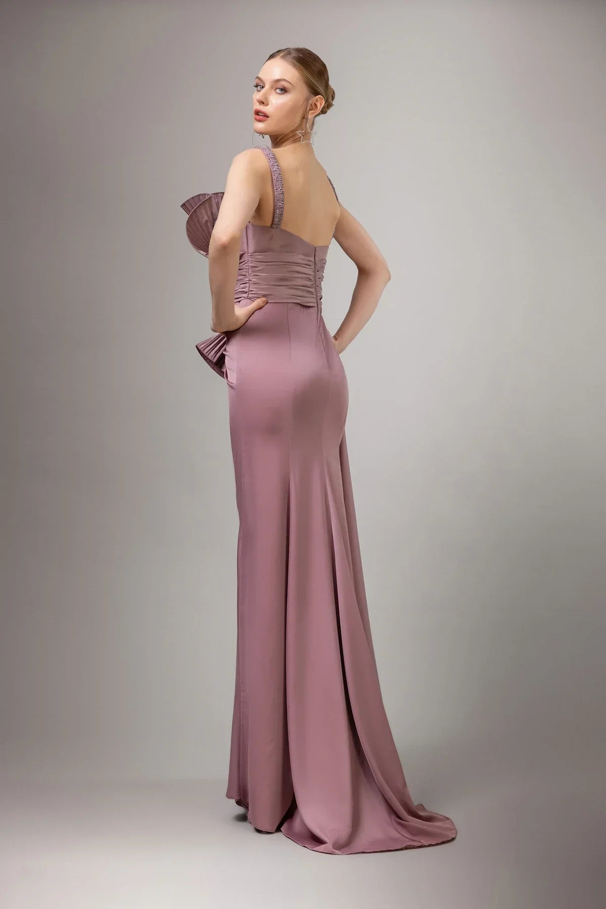 7008 - Yırtmaçlı Askılı Uzun Elbise