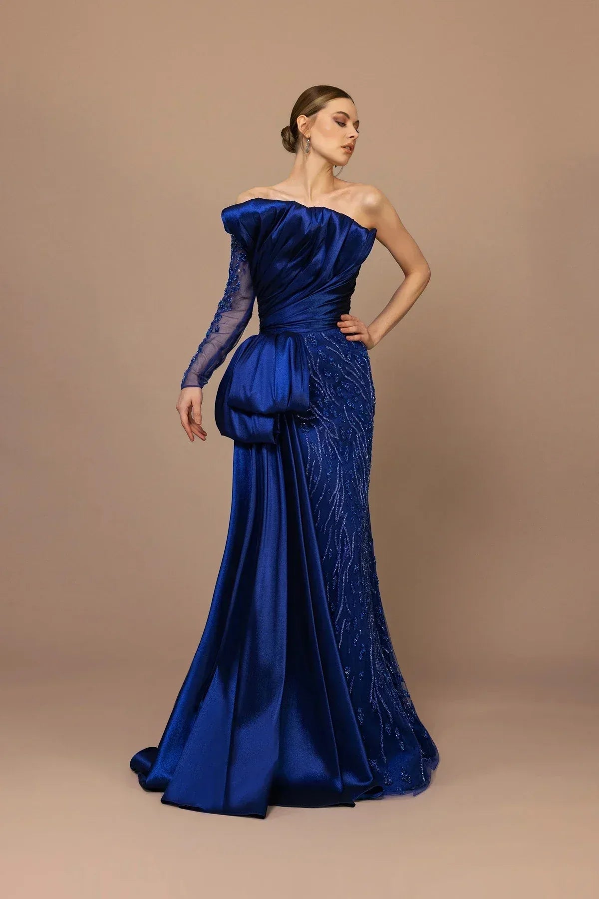 7009-Tek Kol Transparan Detaylı Uzun Elbise - Kenzel