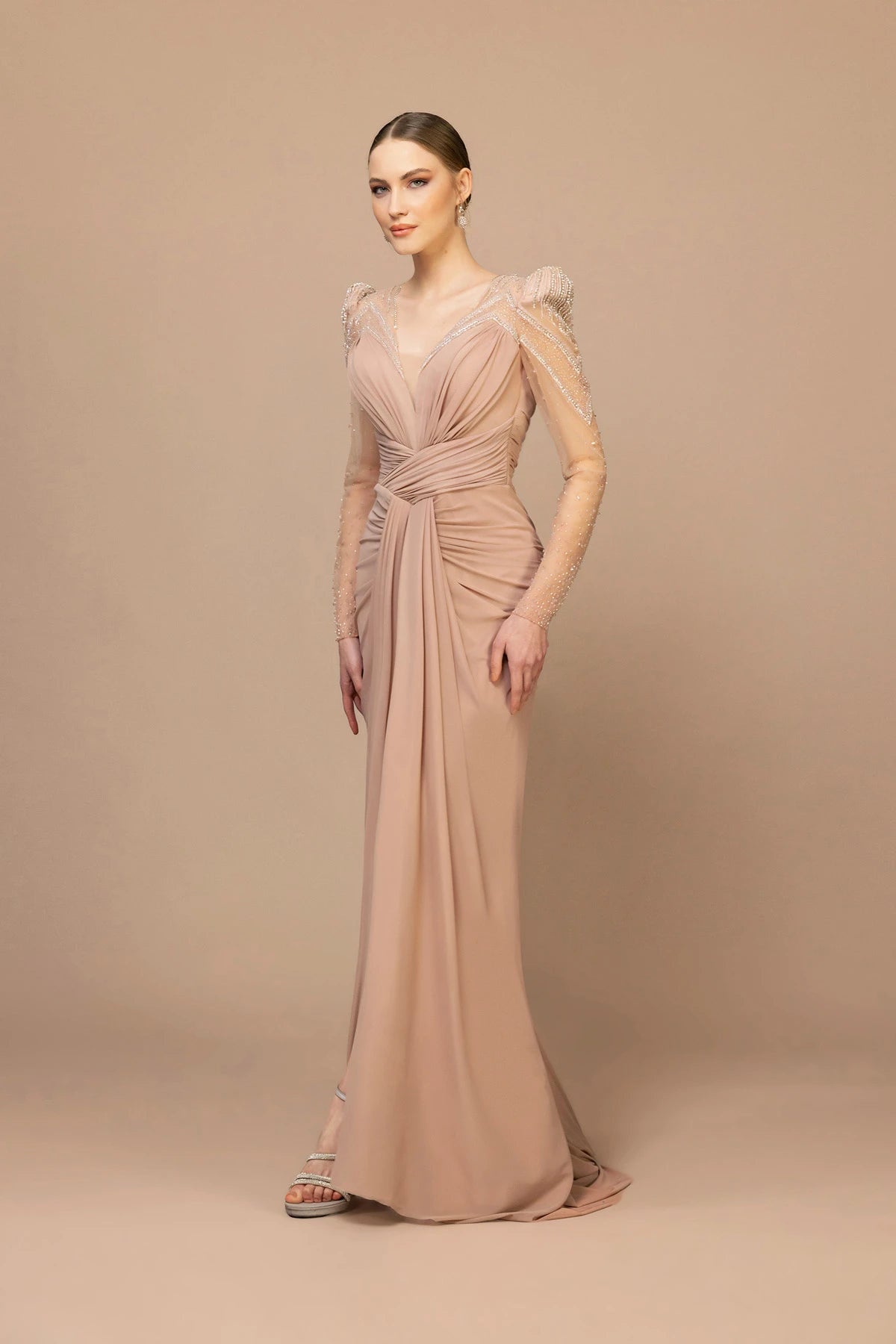 7011-Transparan Kol Yırtmaçlı Uzun Elbise