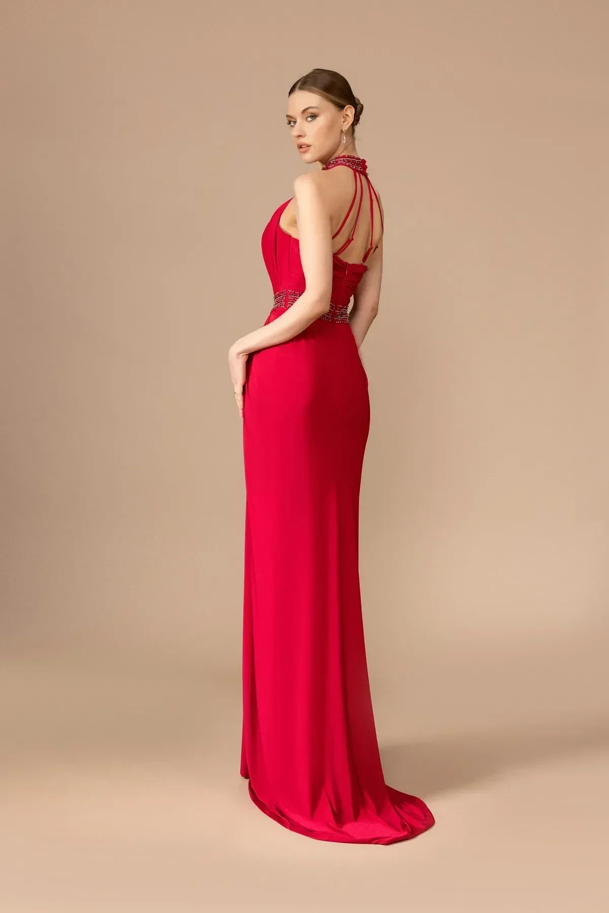 7016-Dekolteli Yırtmaçlı Uzun Elbise - Kenzel