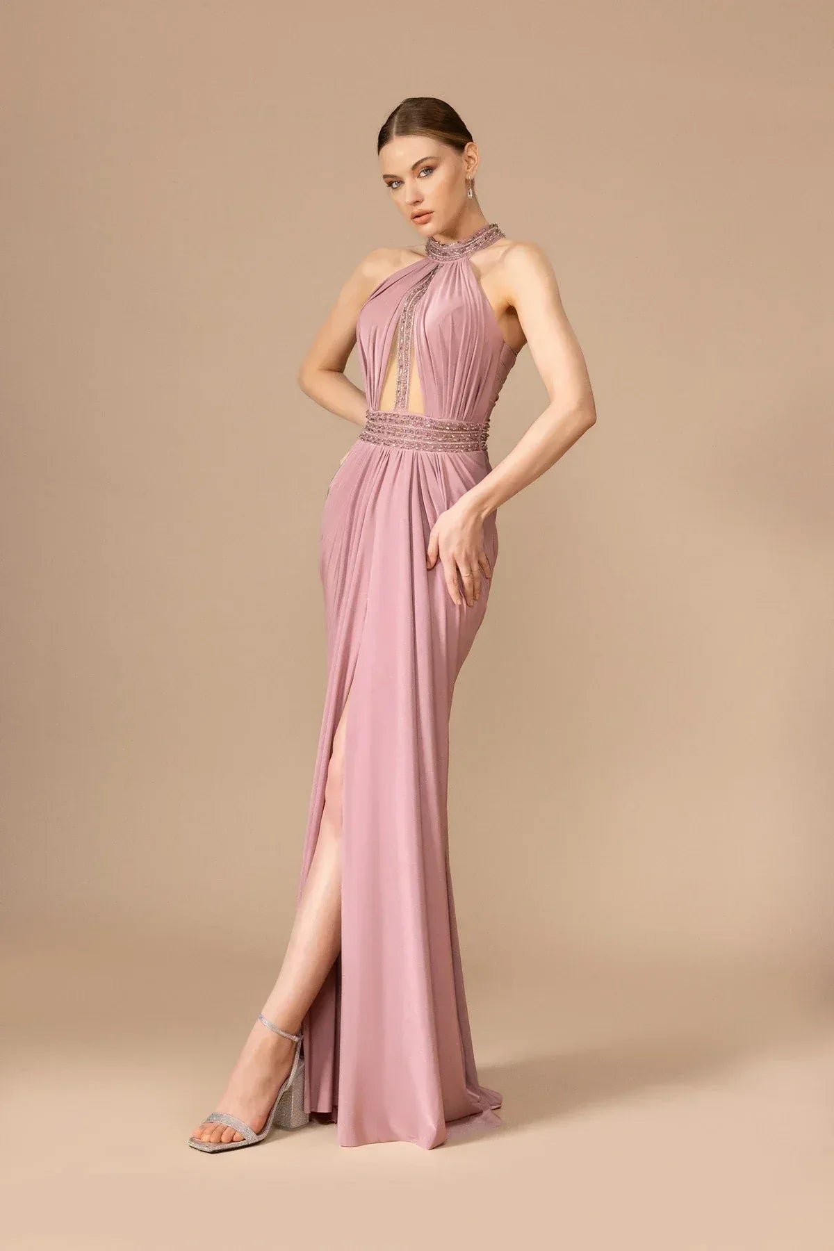 7016-Dekolteli Yırtmaçlı Uzun Elbise - Kenzel