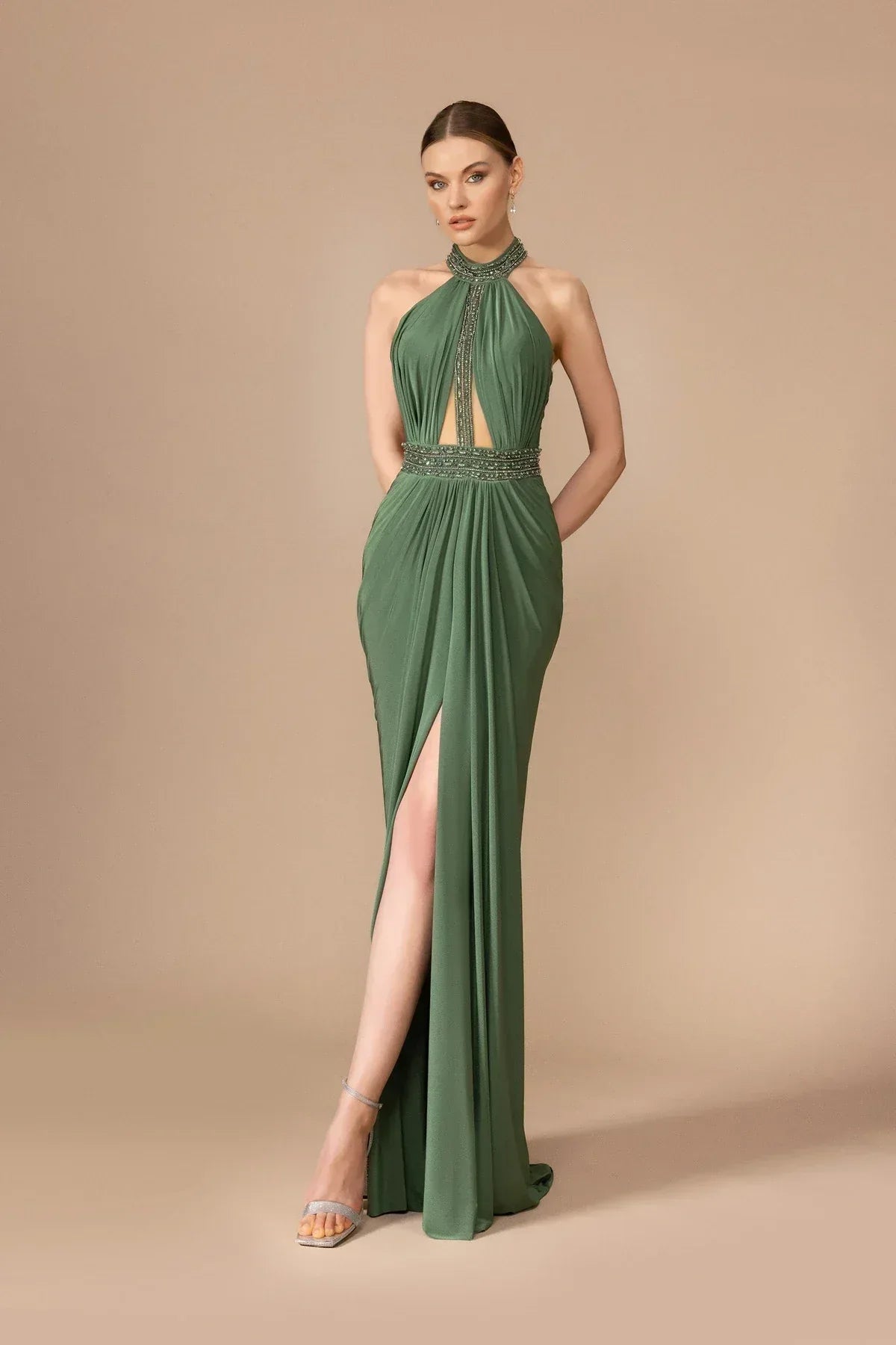 7016-Dekolteli Yırtmaçlı Uzun Elbise - Kenzel