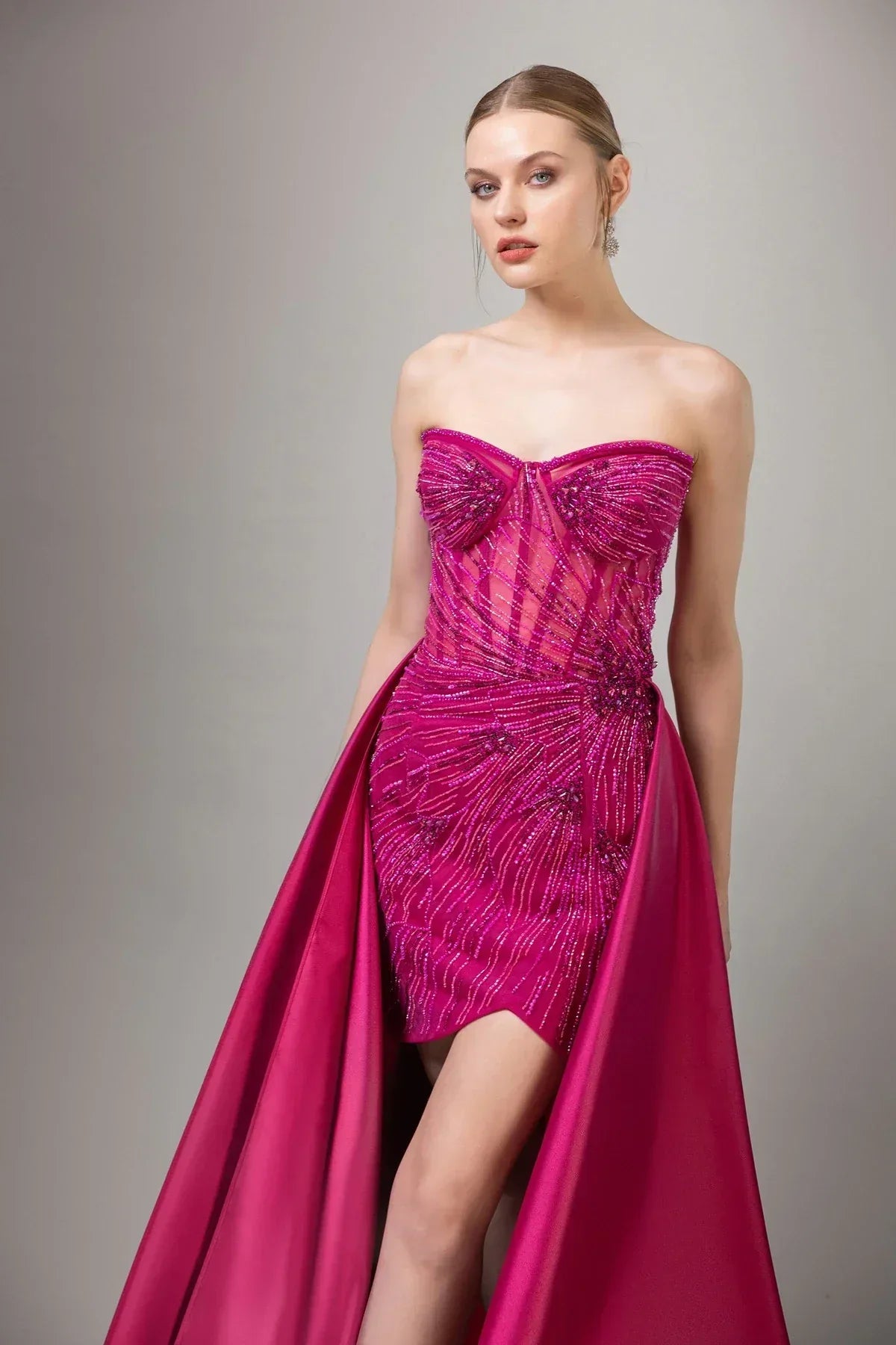 7029-İşleme Detaylı Straplez Önü Kısa Arkası Uzun Elbise - Kenzel