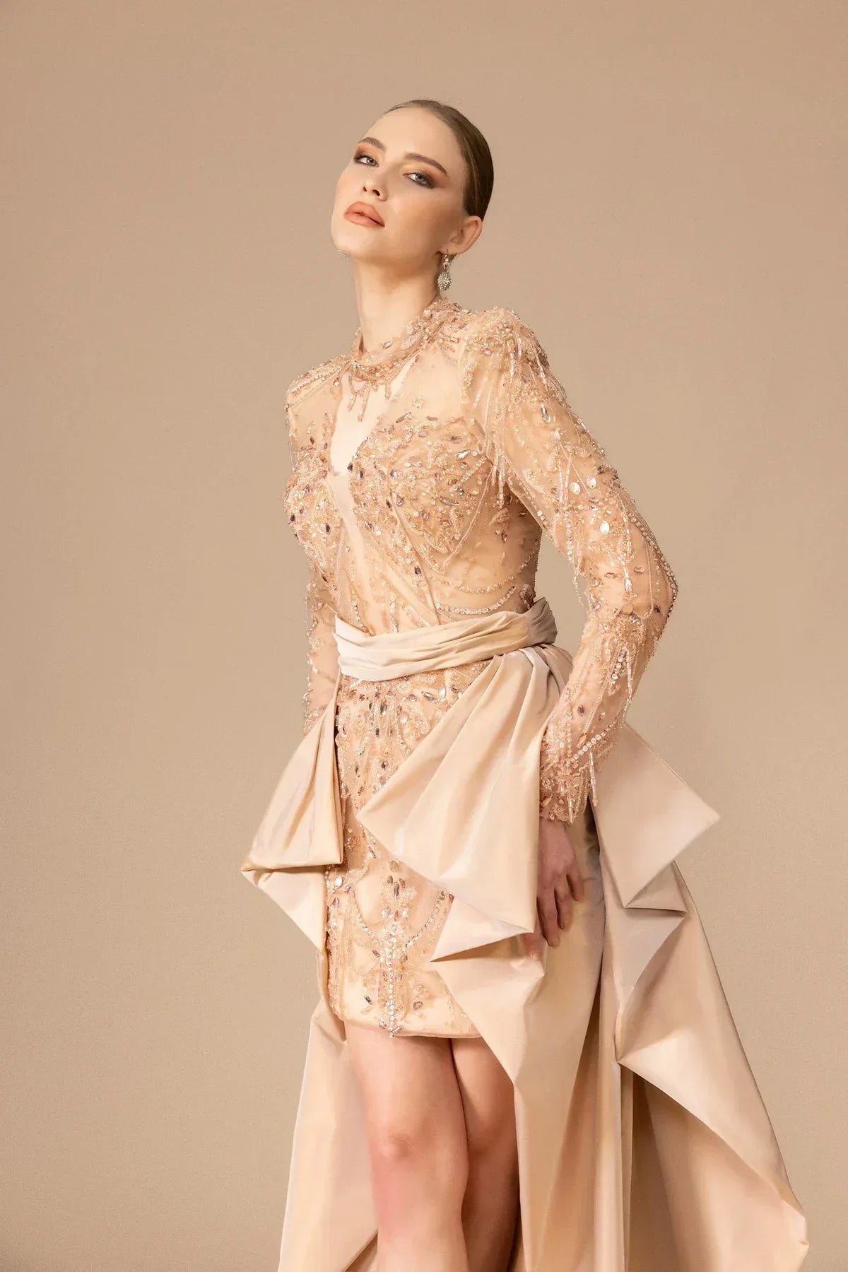 7037-İşlemeli Önü Kısa Arkası Uzun Elbise - Kenzel