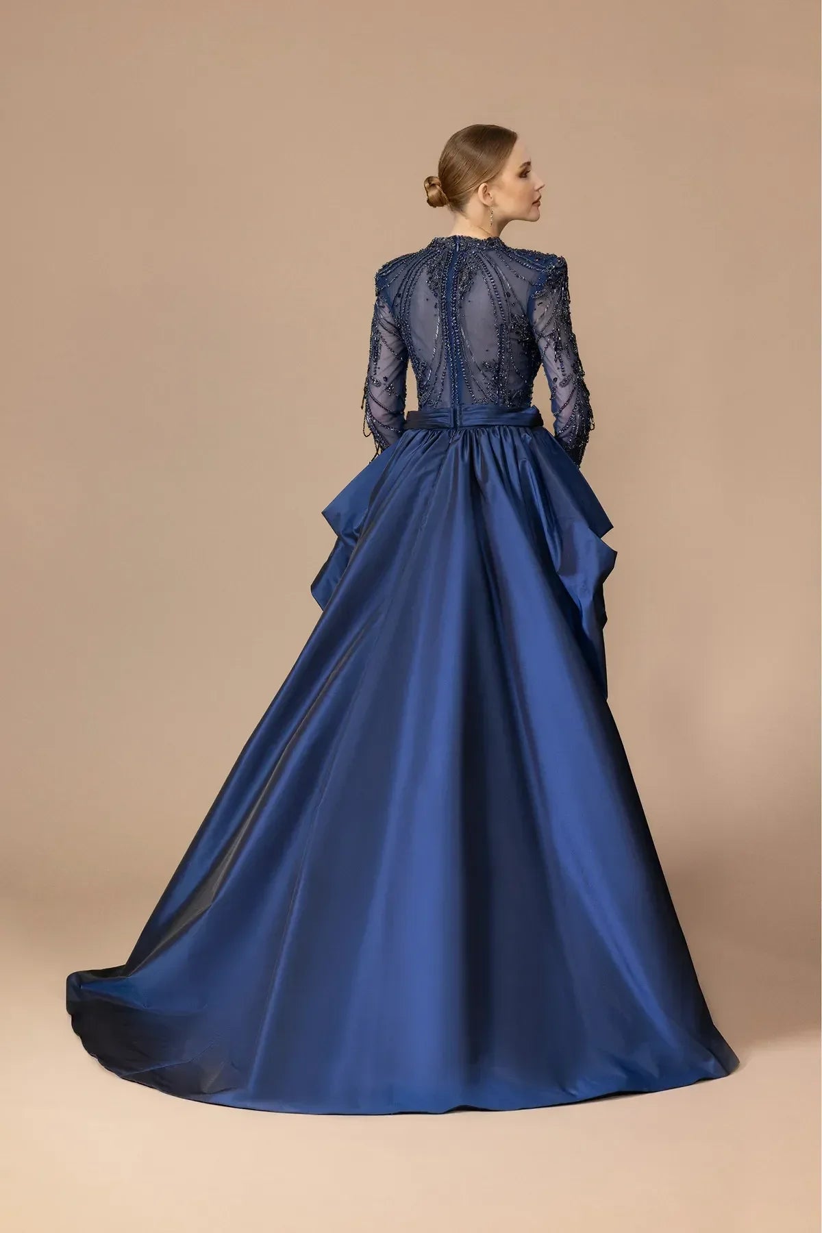 7037-İşlemeli Önü Kısa Arkası Uzun Elbise - Kenzel