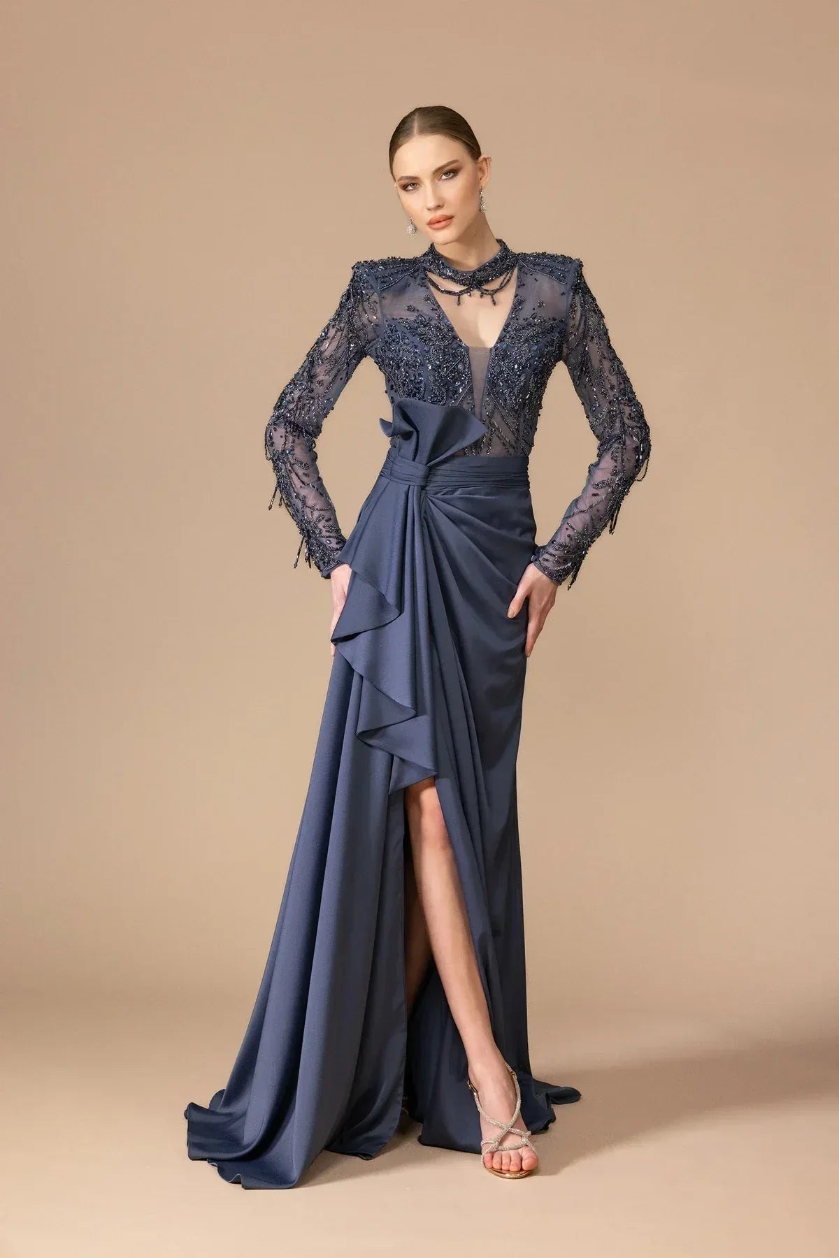 7039 - Uzun Kollu Yırtmaçlı Uzun Elbise - Kenzel