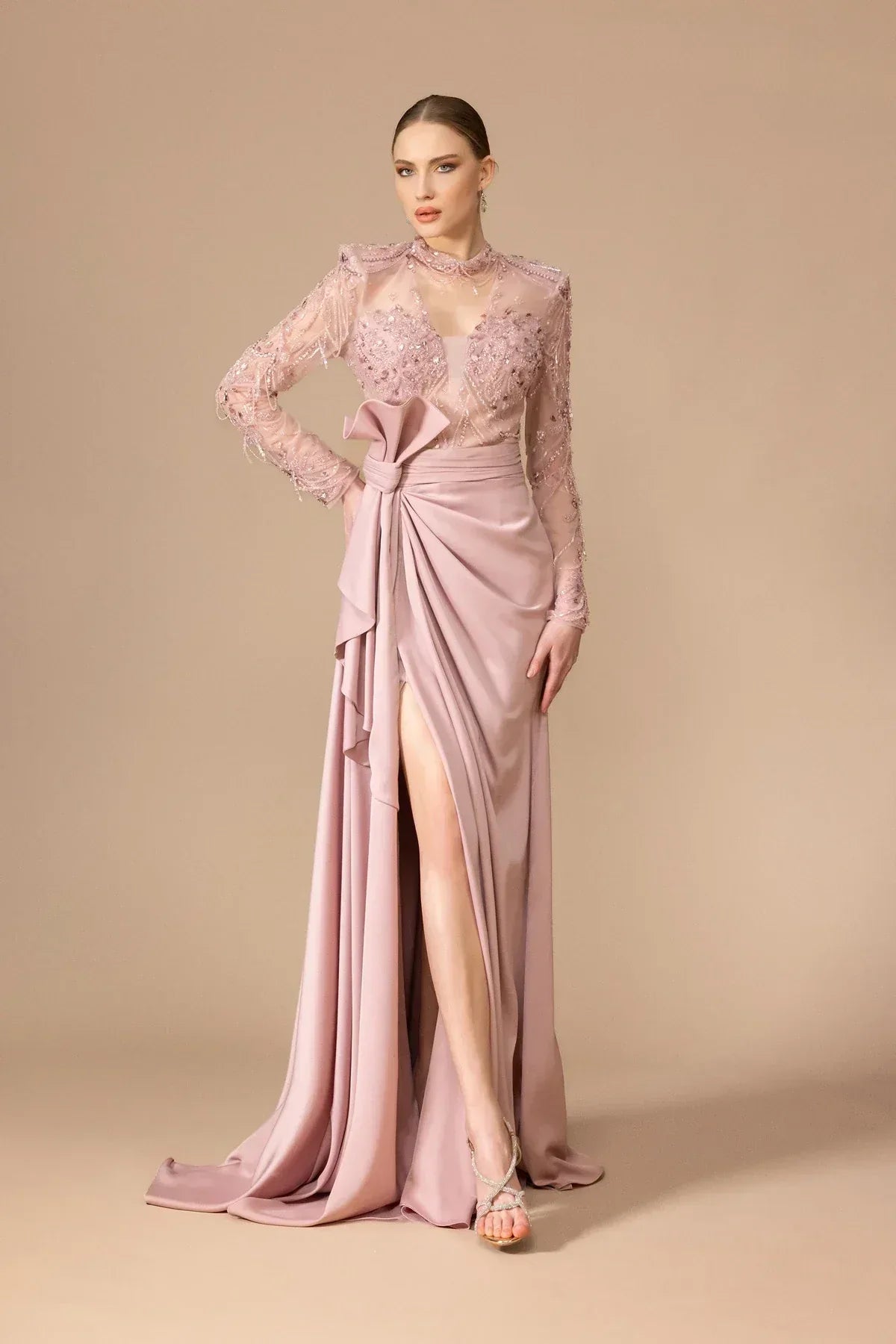 7039 - Uzun Kollu Yırtmaçlı Uzun Elbise - Kenzel