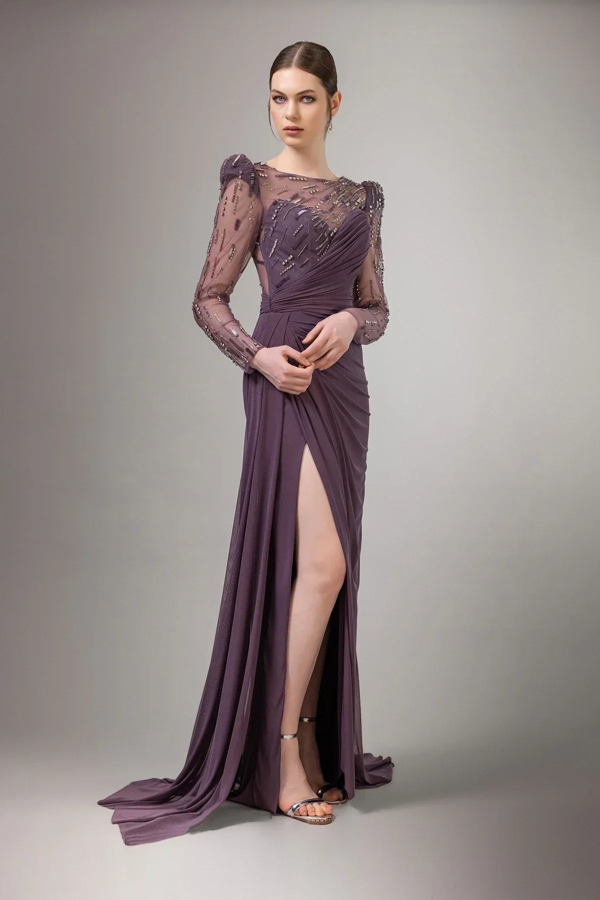 7048-İşlemeli Transparan Kol Yırtmaçlı Uzun Elbise - Kenzel