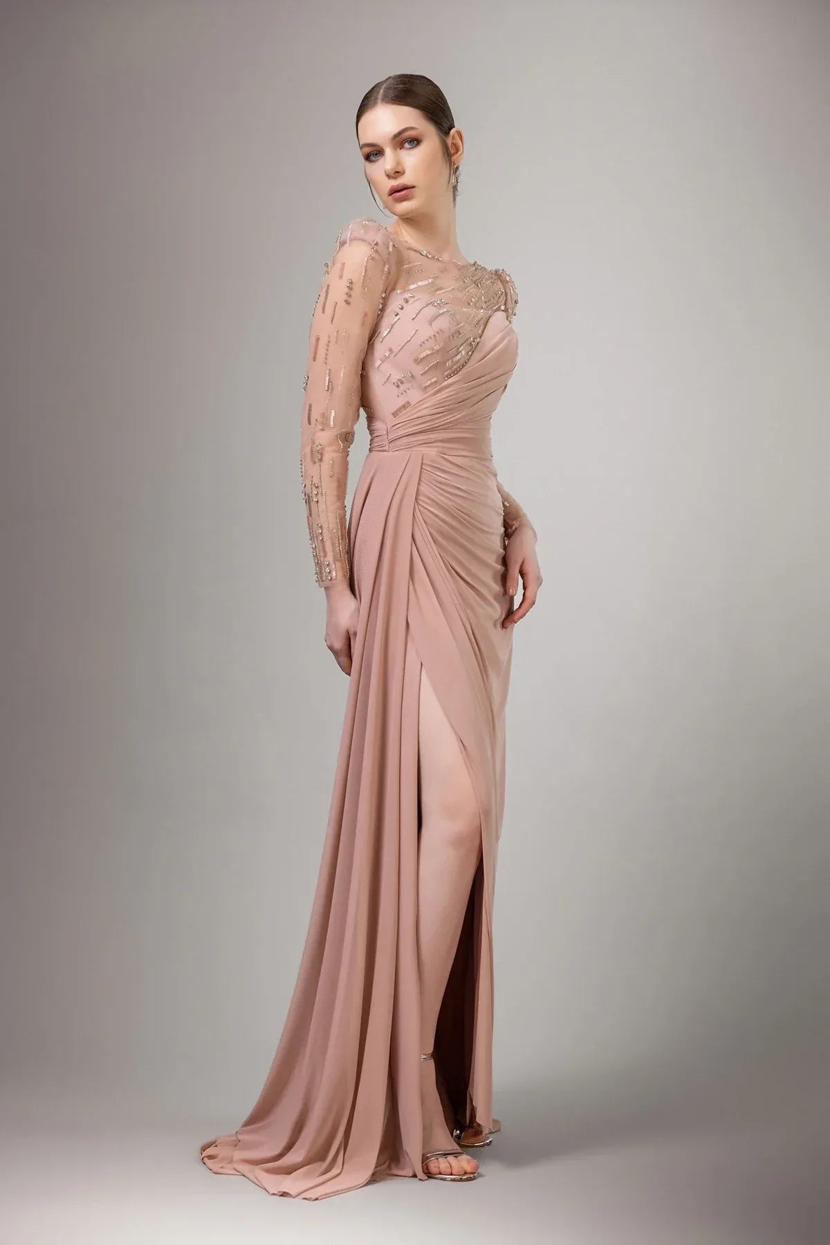 7048-İşlemeli Transparan Kol Yırtmaçlı Uzun Elbise - Kenzel