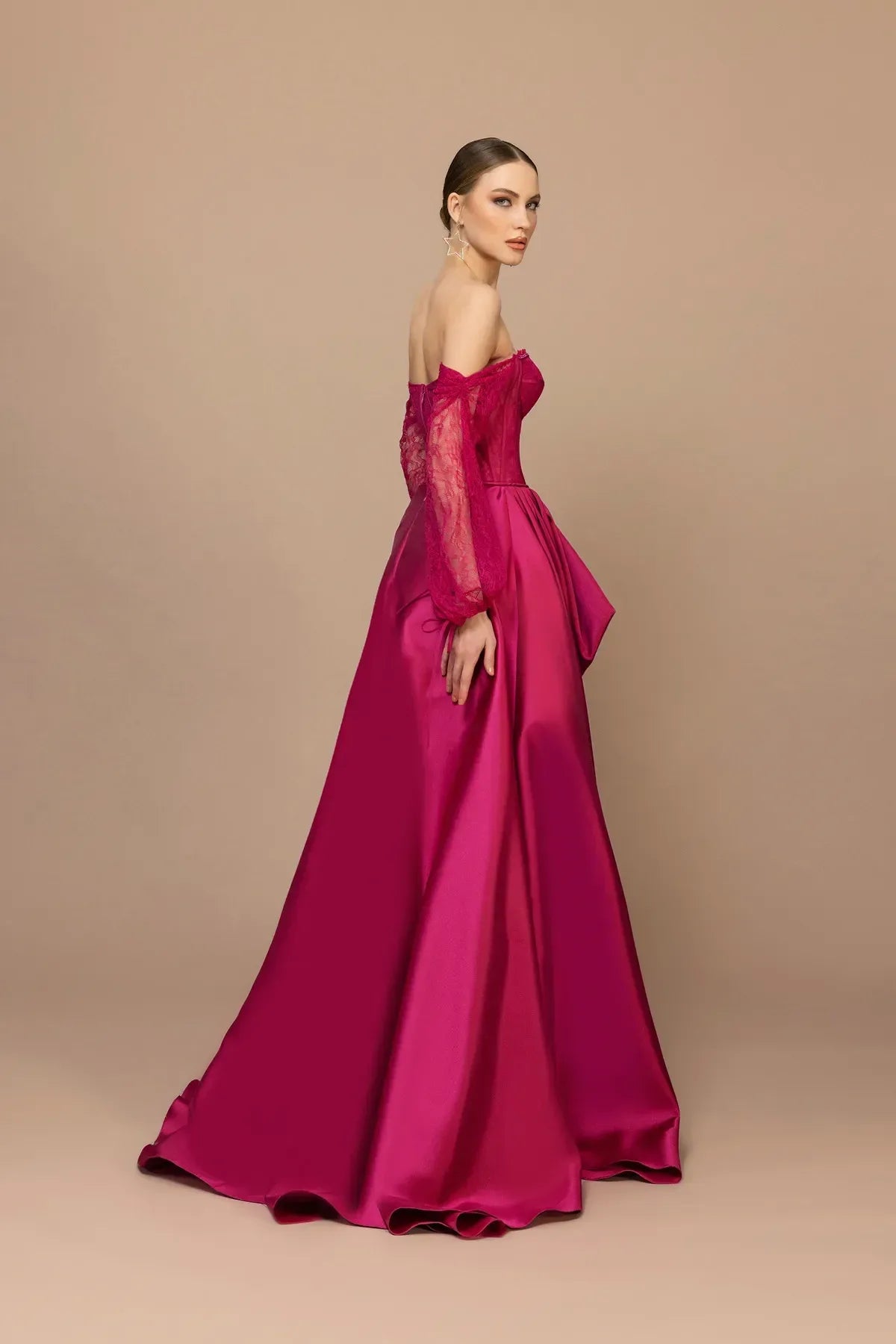 7058-Transparan Kol Detaylı Kabarık Uzun Elbise - Kenzel