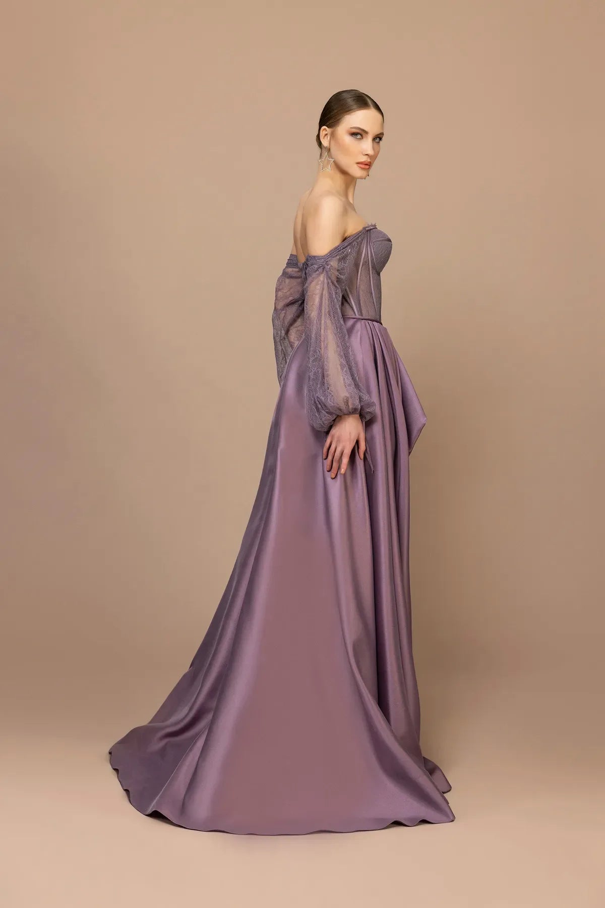 7058-Transparan Kol Detaylı Kabarık Uzun Elbise - Kenzel