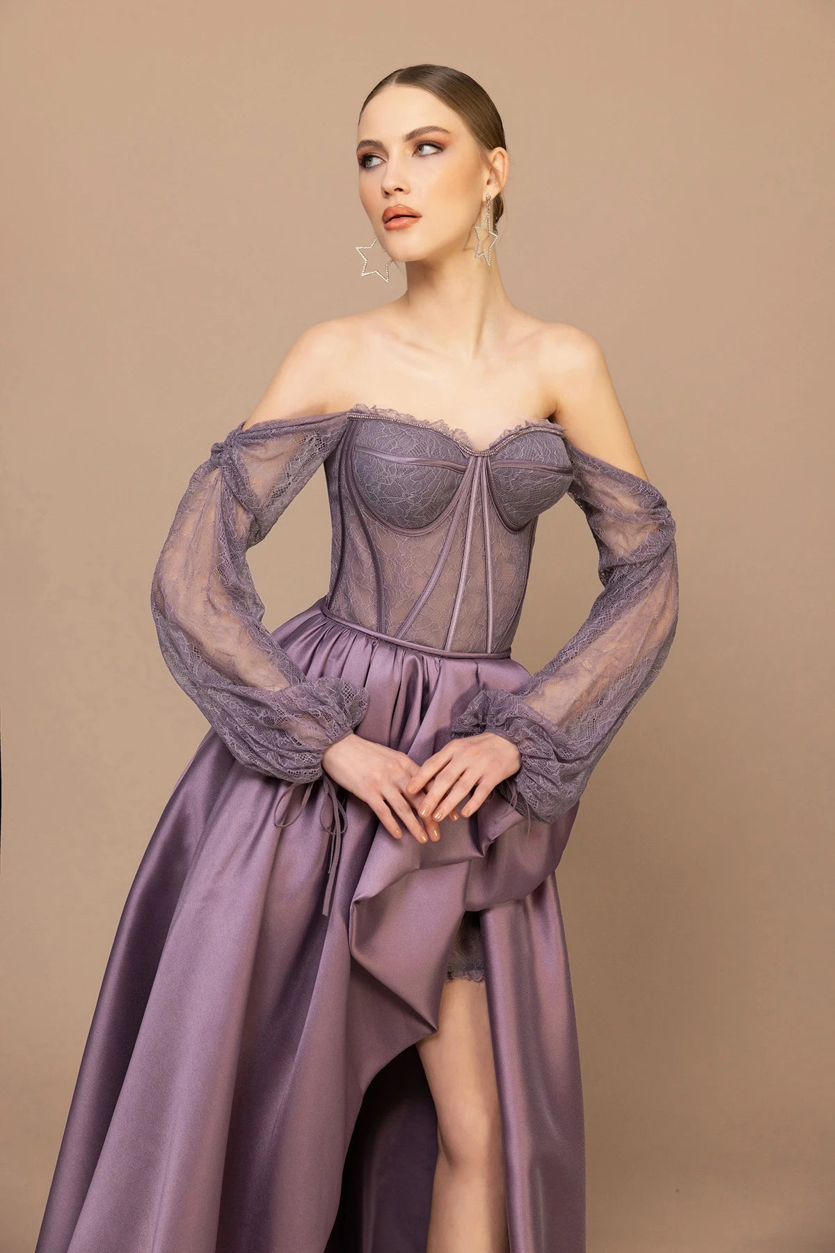 7058-Transparan Kol Detaylı Kabarık Uzun Elbise