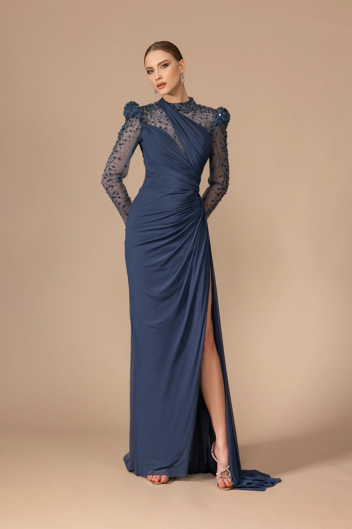 Transparan Uzun Kollu Yırtmaçlı Uzun Abiye Elbise 7065