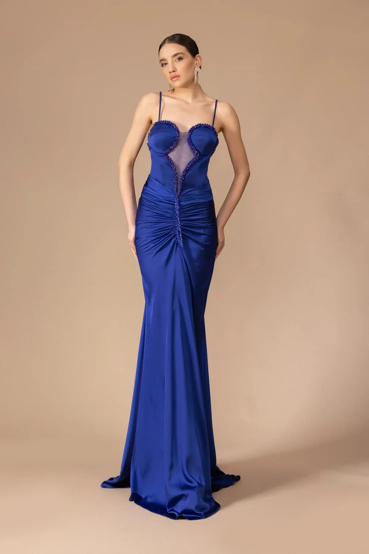 7078-Göğüs Dekolteli Askılı Drapeli Uzun Elbise - Kenzel