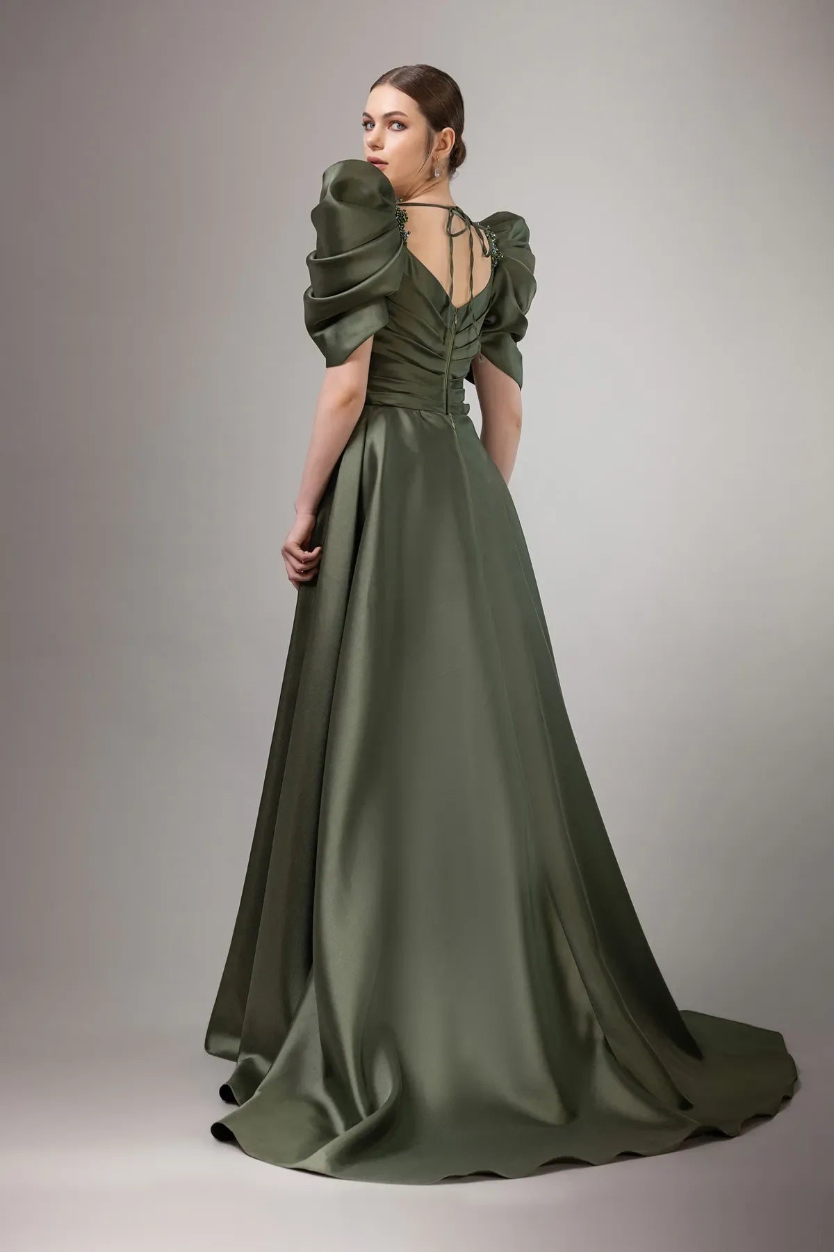 7094-Balon Kol Derin Yırtmaçlı Uzun Gece Elbise - Kenzel