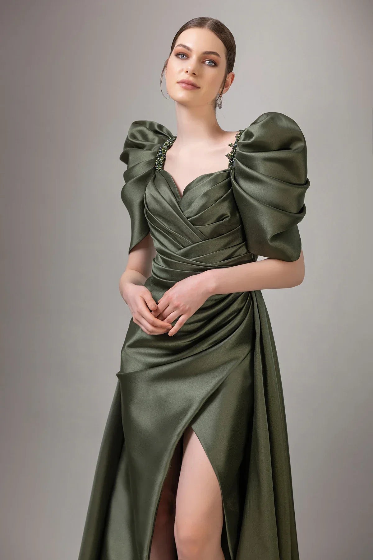 7094-Balon Kol Derin Yırtmaçlı Uzun Gece Elbise - Kenzel