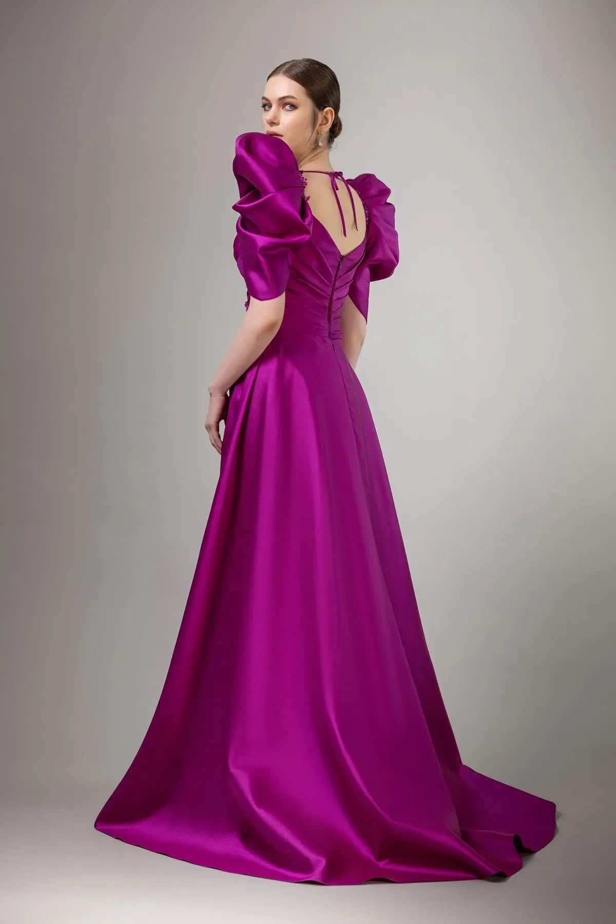 7094-Balon Kol Derin Yırtmaçlı Uzun Gece Elbise - Kenzel