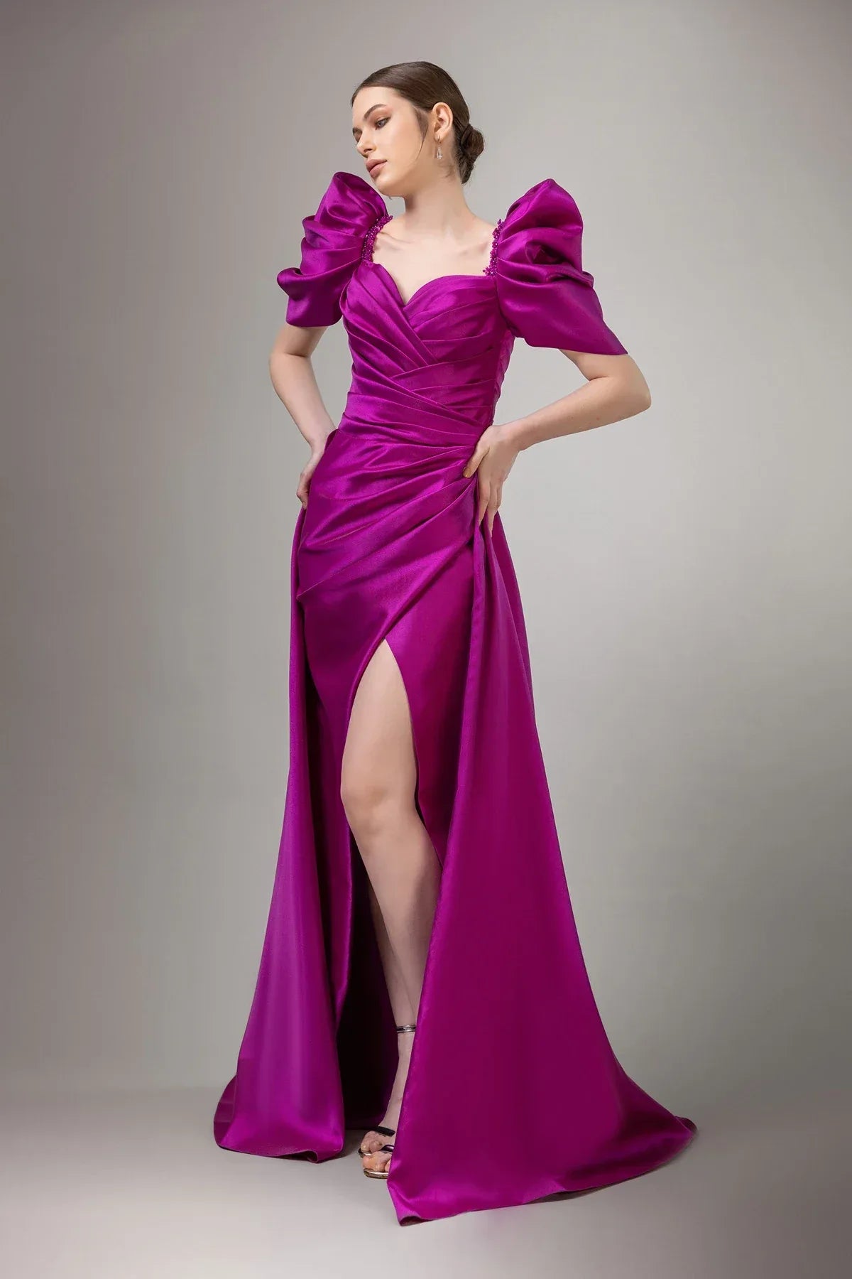 7094-Balon Kol Derin Yırtmaçlı Uzun Gece Elbise - Kenzel