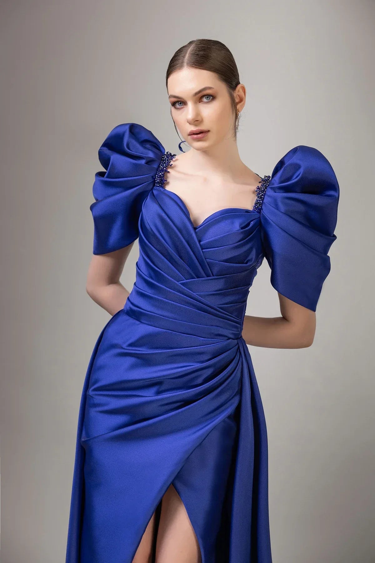 7094-Balon Kol Derin Yırtmaçlı Uzun Gece Elbise - Kenzel