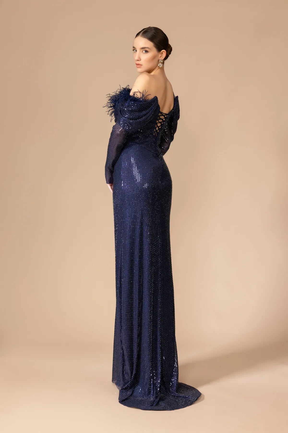 7103-otrisli-payet-kumas-uzun-elbise - Kenzel