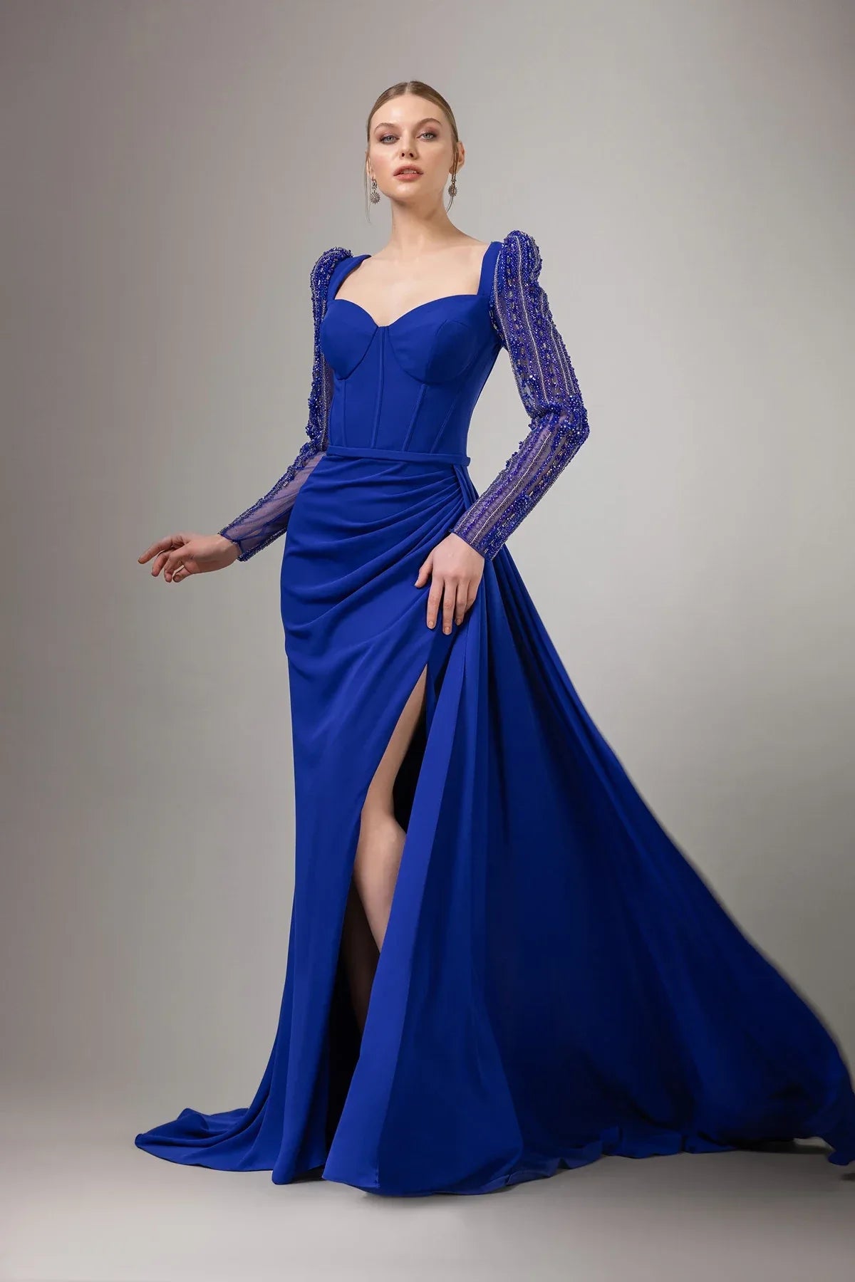 İşlemeli Uzun Kollu Yırtmaçlı Uzun Elbise 7107 - Kenzel