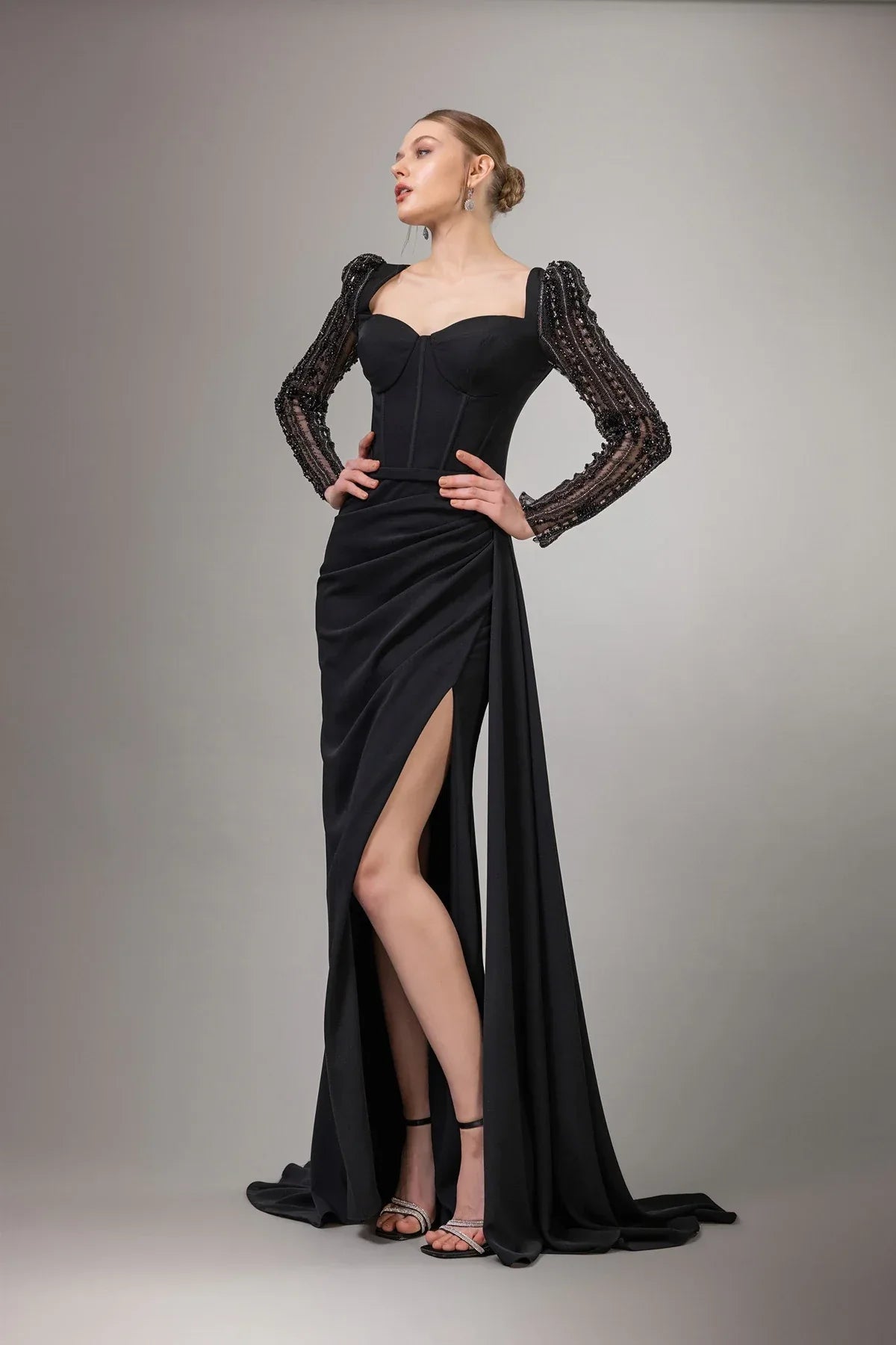 İşlemeli Uzun Kollu Yırtmaçlı Uzun Elbise 7107 - Kenzel