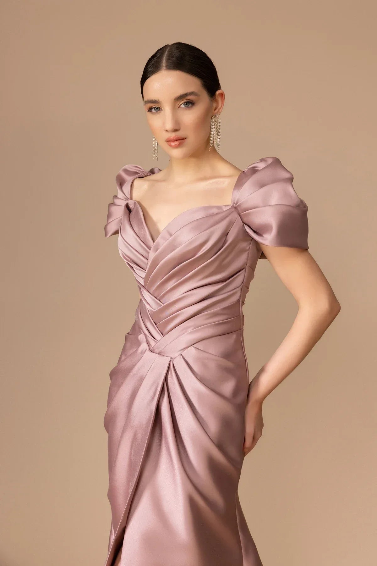 7122-Yaka İşleme Detaylı Yırtmaçlı Uzun Elbise - Kenzel