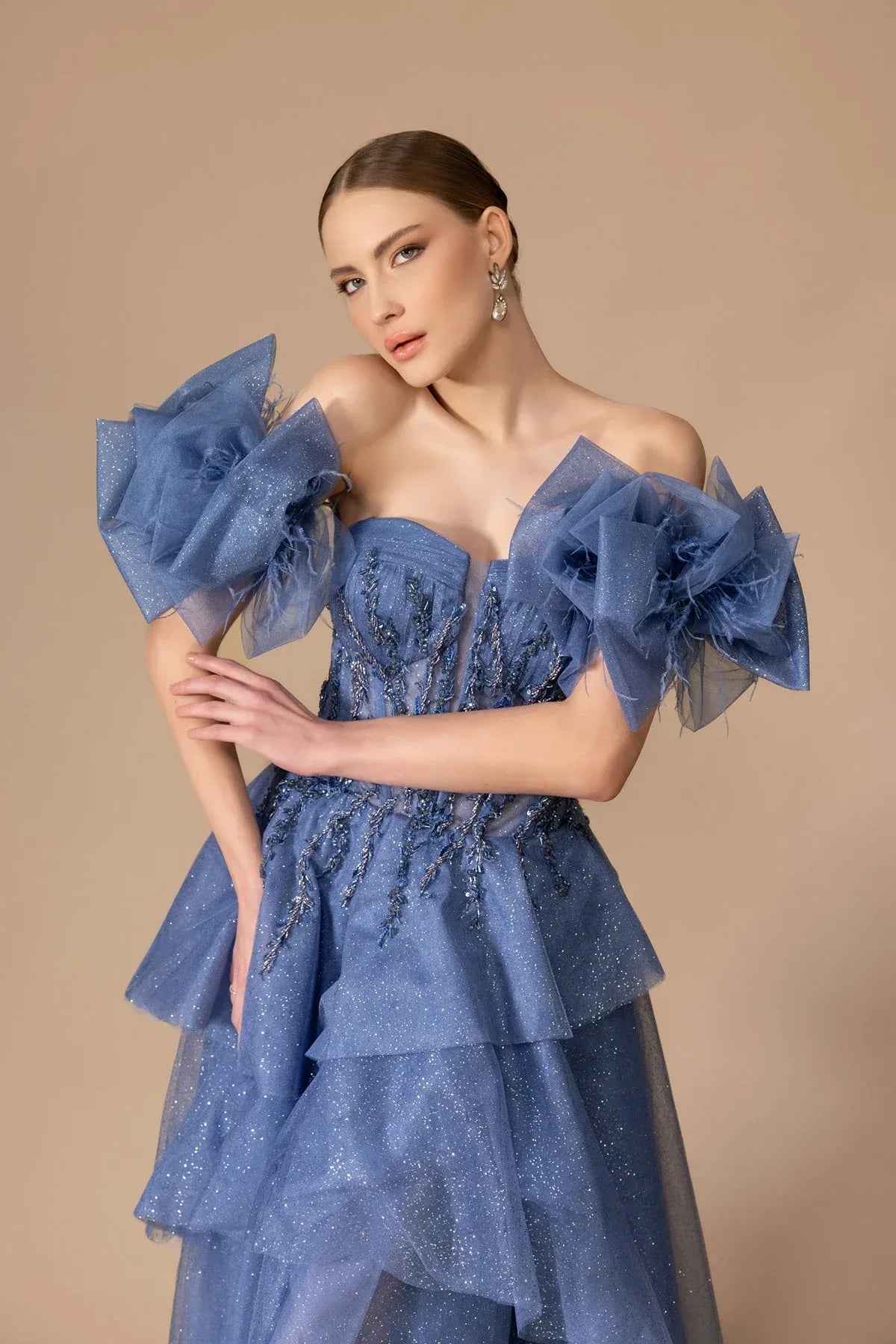 7125-İşleme Detaylı Kabarık Uzun Elbise - Kenzel