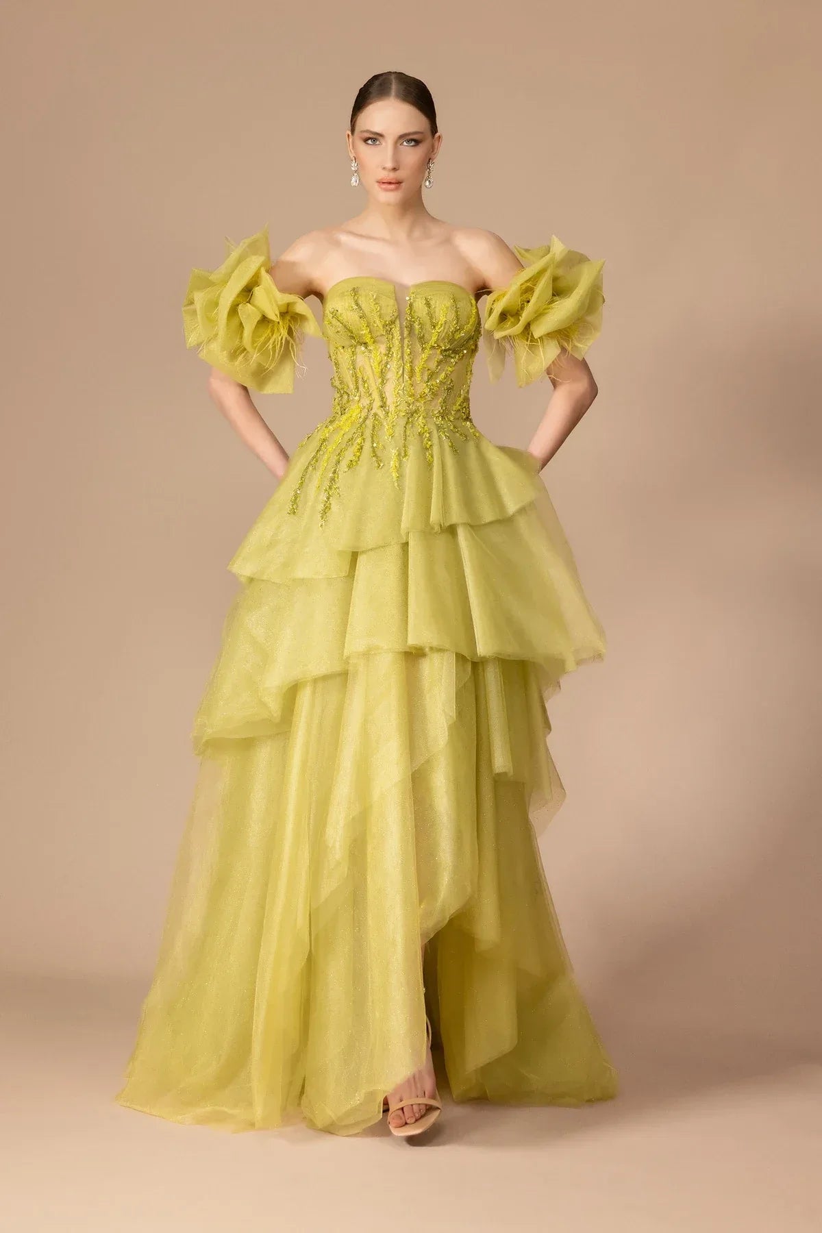 7125-İşleme Detaylı Kabarık Uzun Elbise - Kenzel