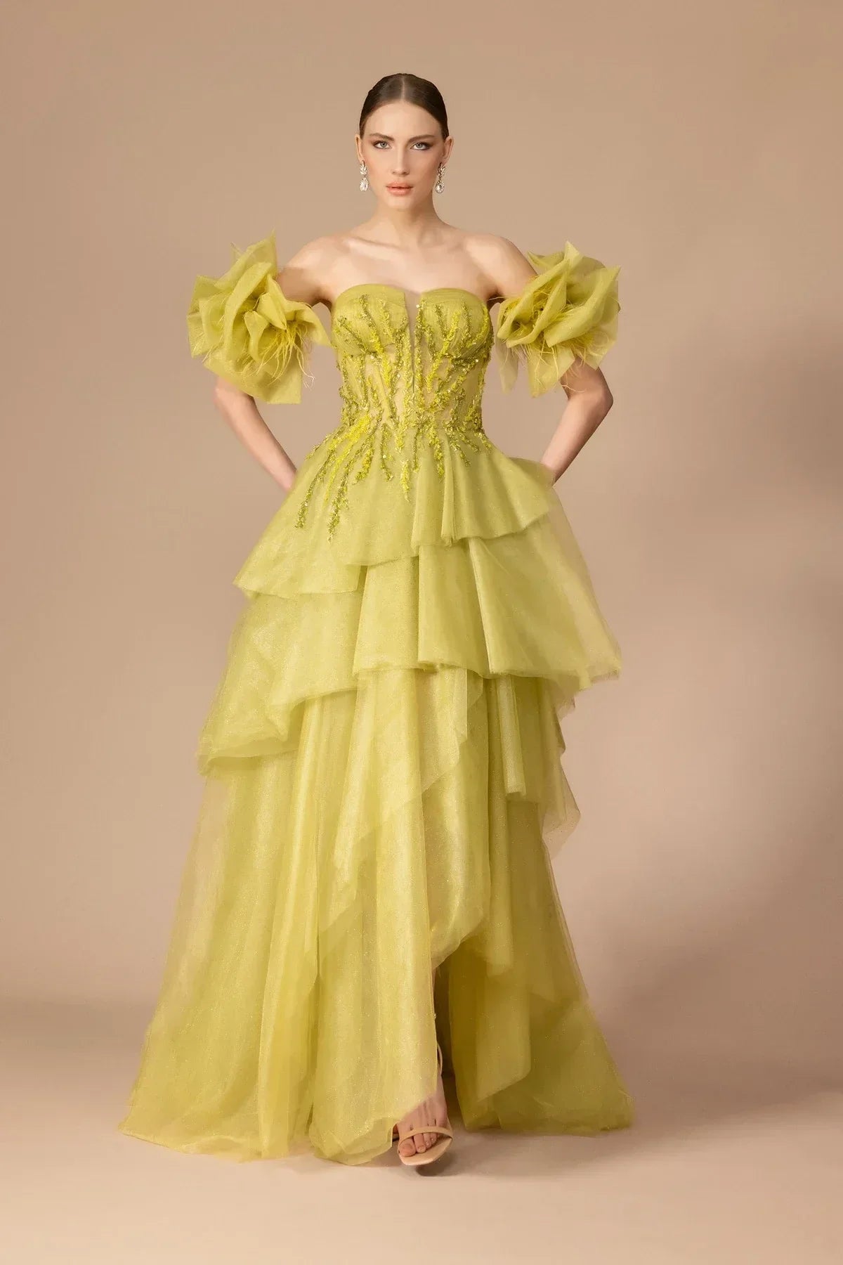 7125-İşleme Detaylı Kabarık Uzun Elbise - Kenzel