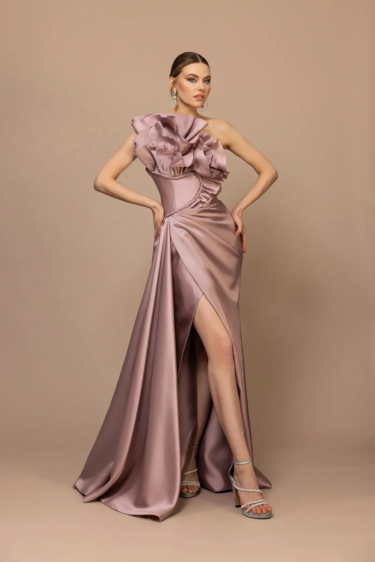 Fırfır Detaylı Yırtmaçlı Uzun Abiye 7147 - Kenzel