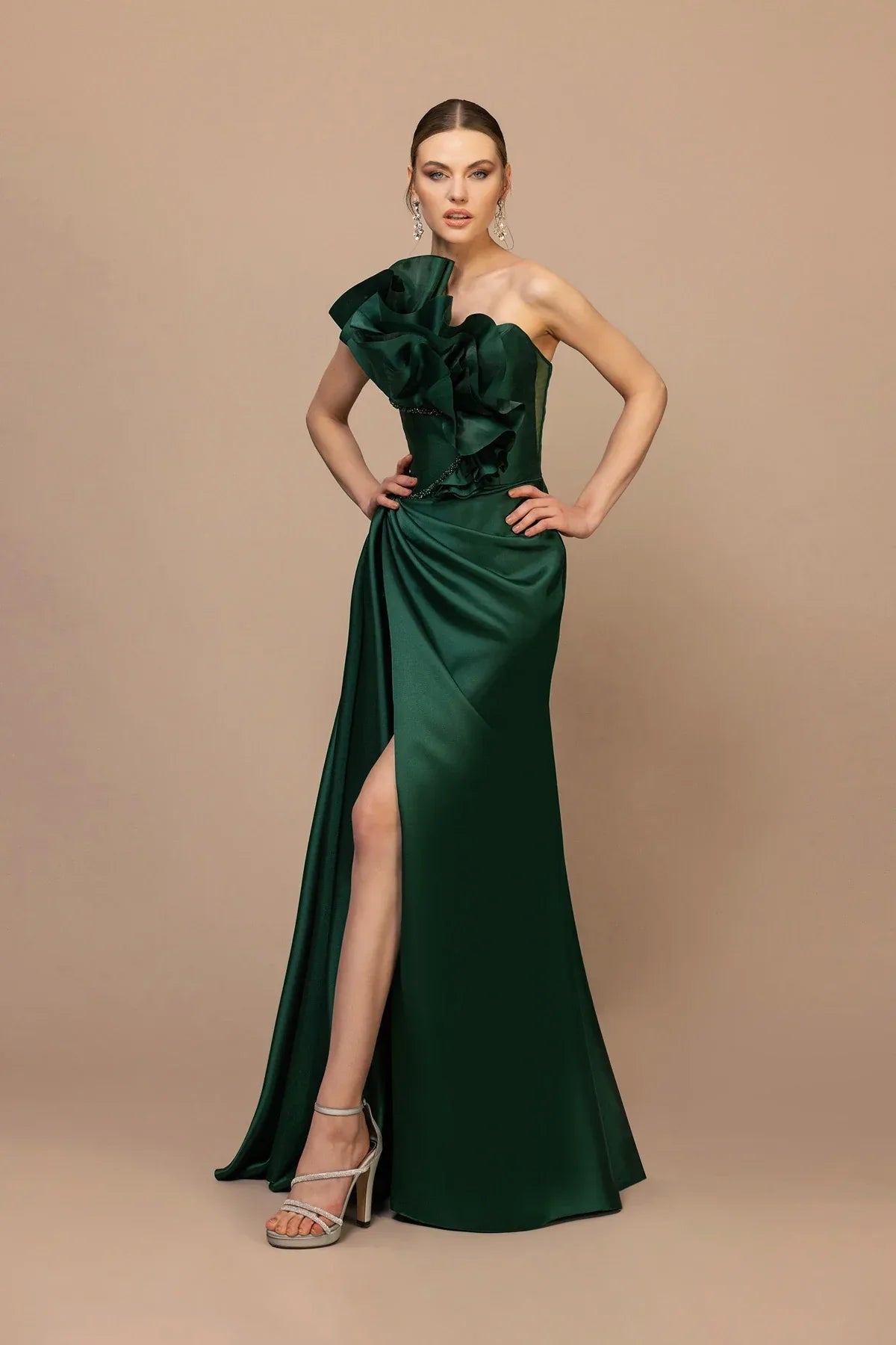 Fırfır Detaylı Yırtmaçlı Uzun Abiye 7147 - Kenzel