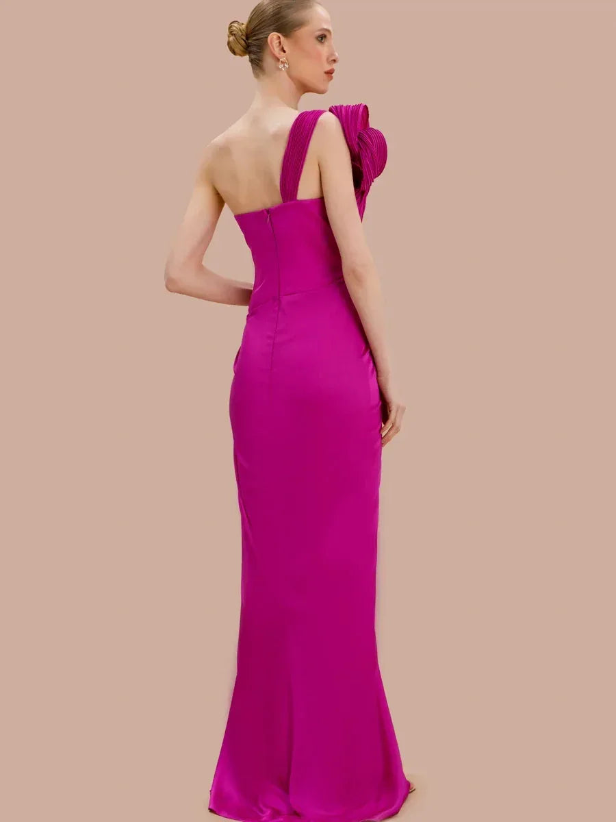 7157-Tek Omuz Drapeli Yırtmaçlı Uzun Abiye Elbise - Kenzel