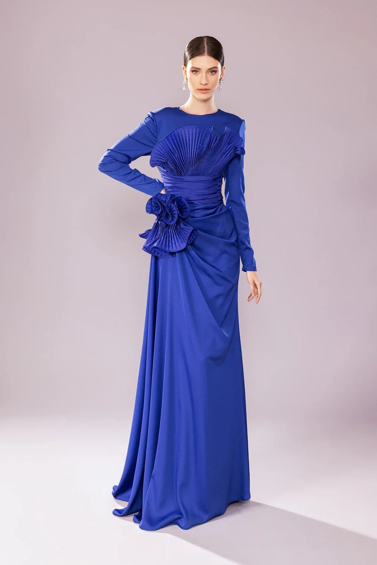 7203-Uzun Kollu Drapeli Tesettür Uzun Elbise - Kenzel