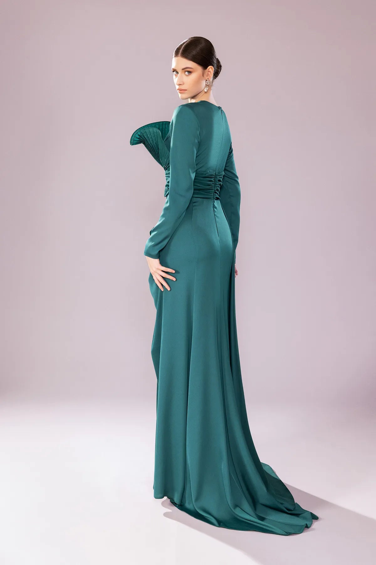 7203-Uzun Kollu Drapeli Tesettür Uzun Elbise