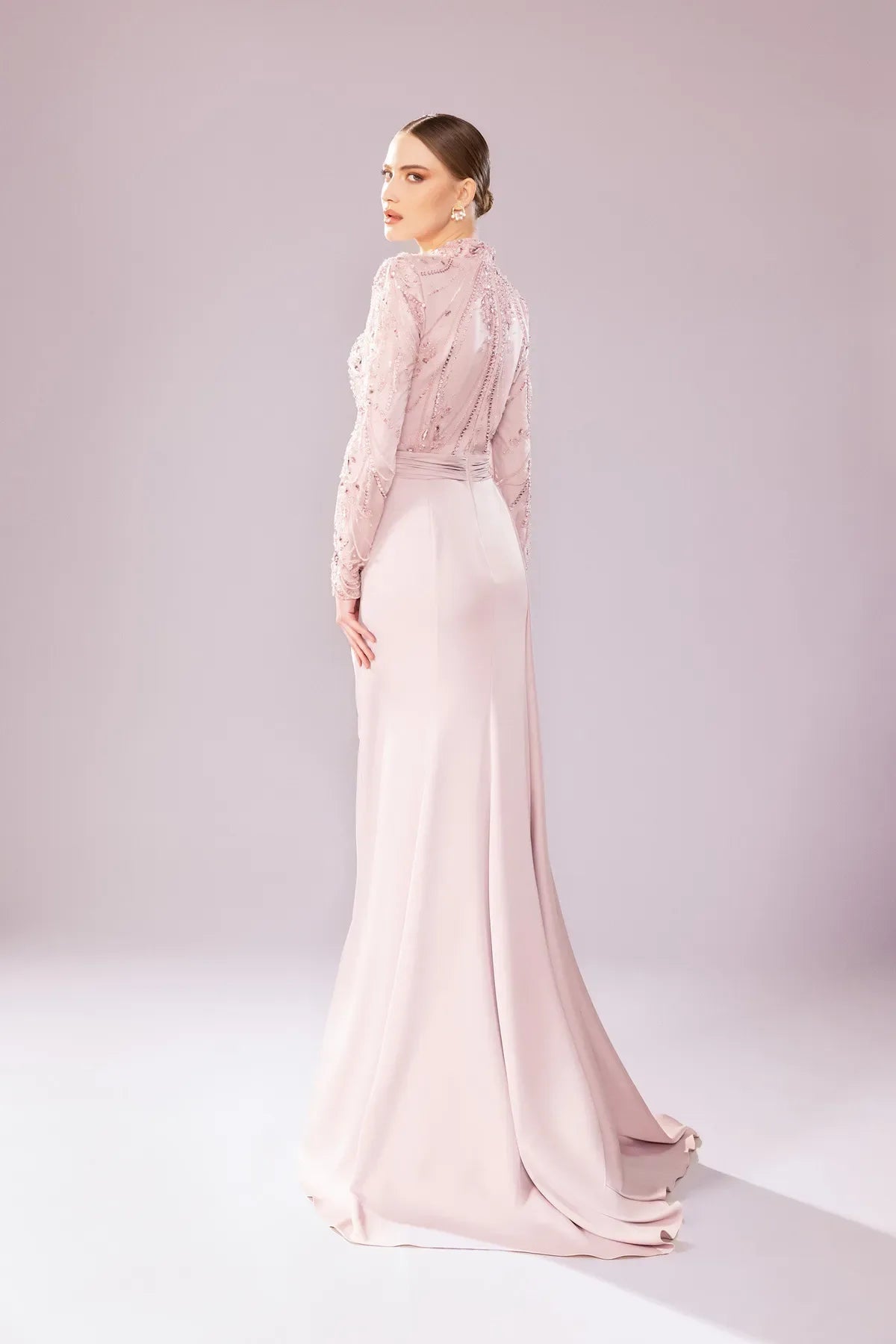 7208-İşlemeli Uzun Kollu Tesettür Elbise - Kenzel