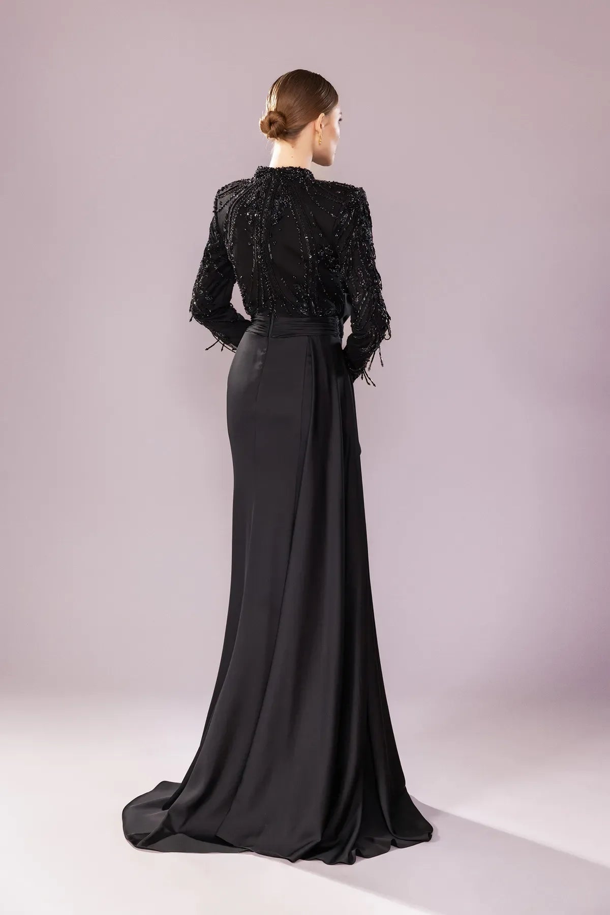 7208-İşlemeli Uzun Kollu Tesettür Elbise - Kenzel