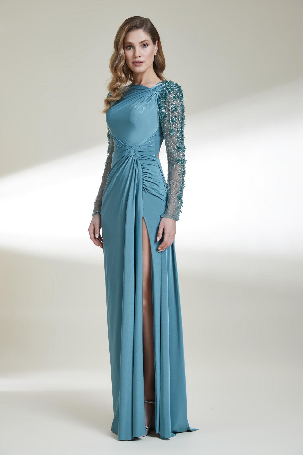 İşleme Transparan Kol Sırt Dekolteli Yırtmaçlı Uzun Elbise 9002