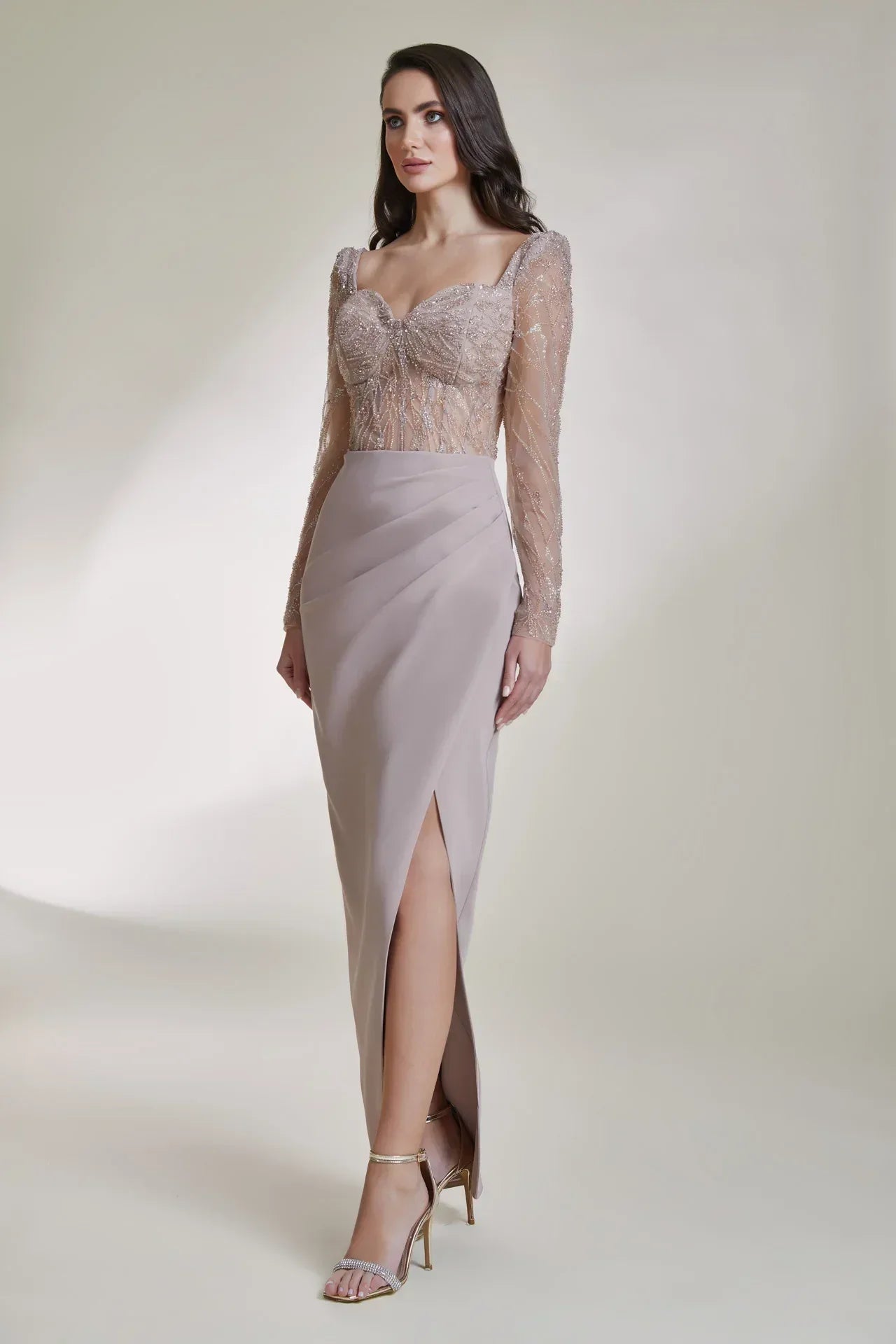 9053-Kalp Yaka Uzun Kol Yırtmaçlı Midi Abiye - Kenzel