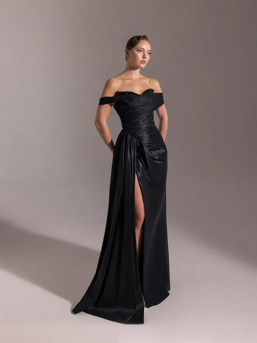 A25001-Göğüsü İşlemeli Yırtmaçlı Pliseli Uzun Abiye Elbise - Kenzel