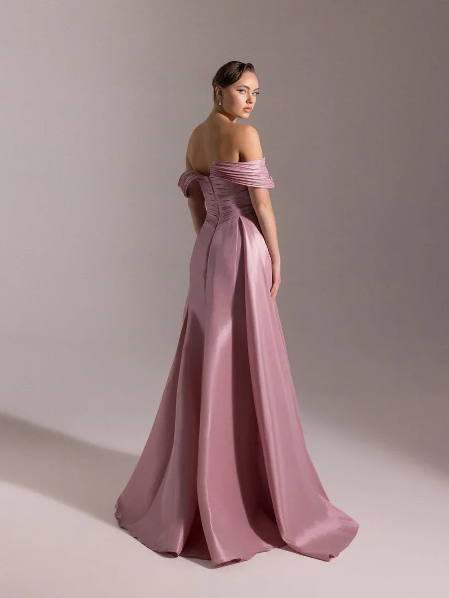 A25001-Göğüsü İşlemeli Yırtmaçlı Pliseli Uzun Abiye Elbise - Kenzel