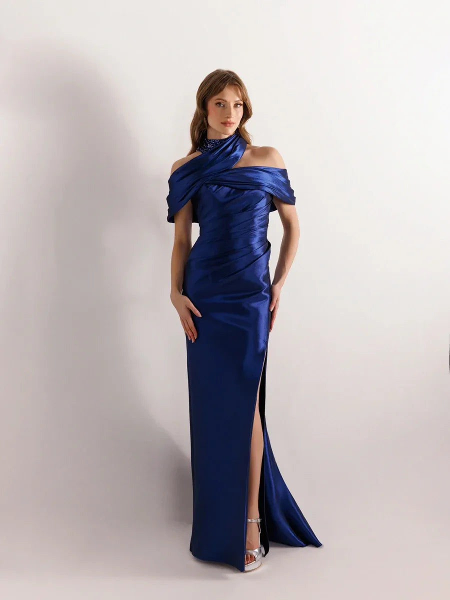 A25015-Hakim Yaka Straplez Görünümlü Drapeli Balık Abiye Elbise - Kenzel