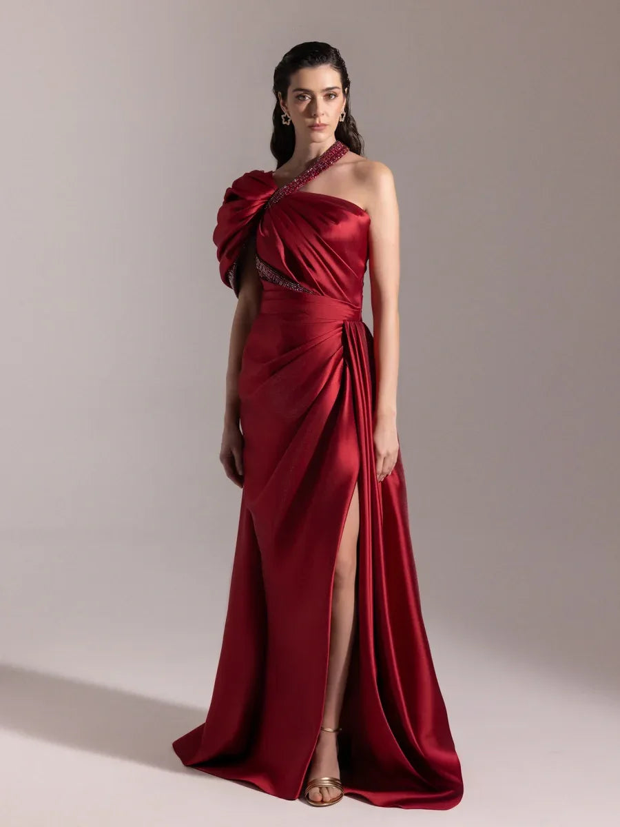 A25025-Asimetrik Kesim Şerit Taş Detaylı Drapeli Balık Abiye Elbise - Kenzel